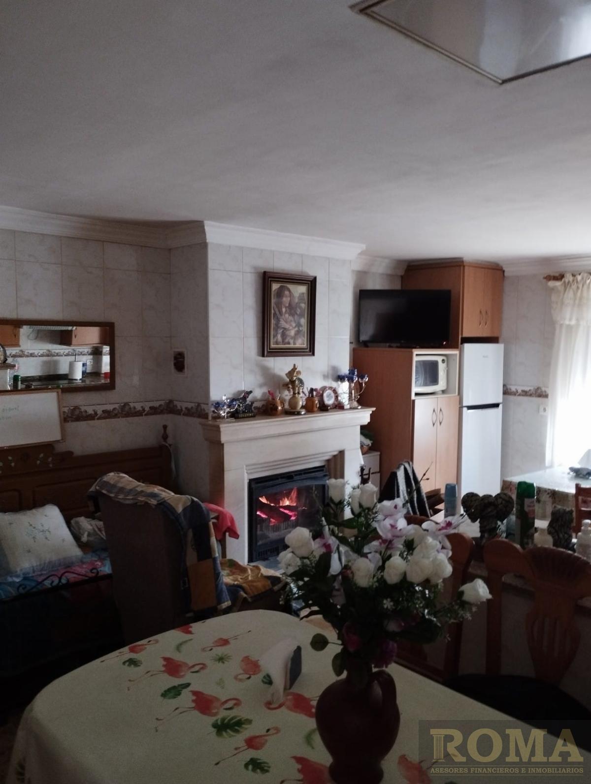 Venta de chalet en Castellanos de Villiquera