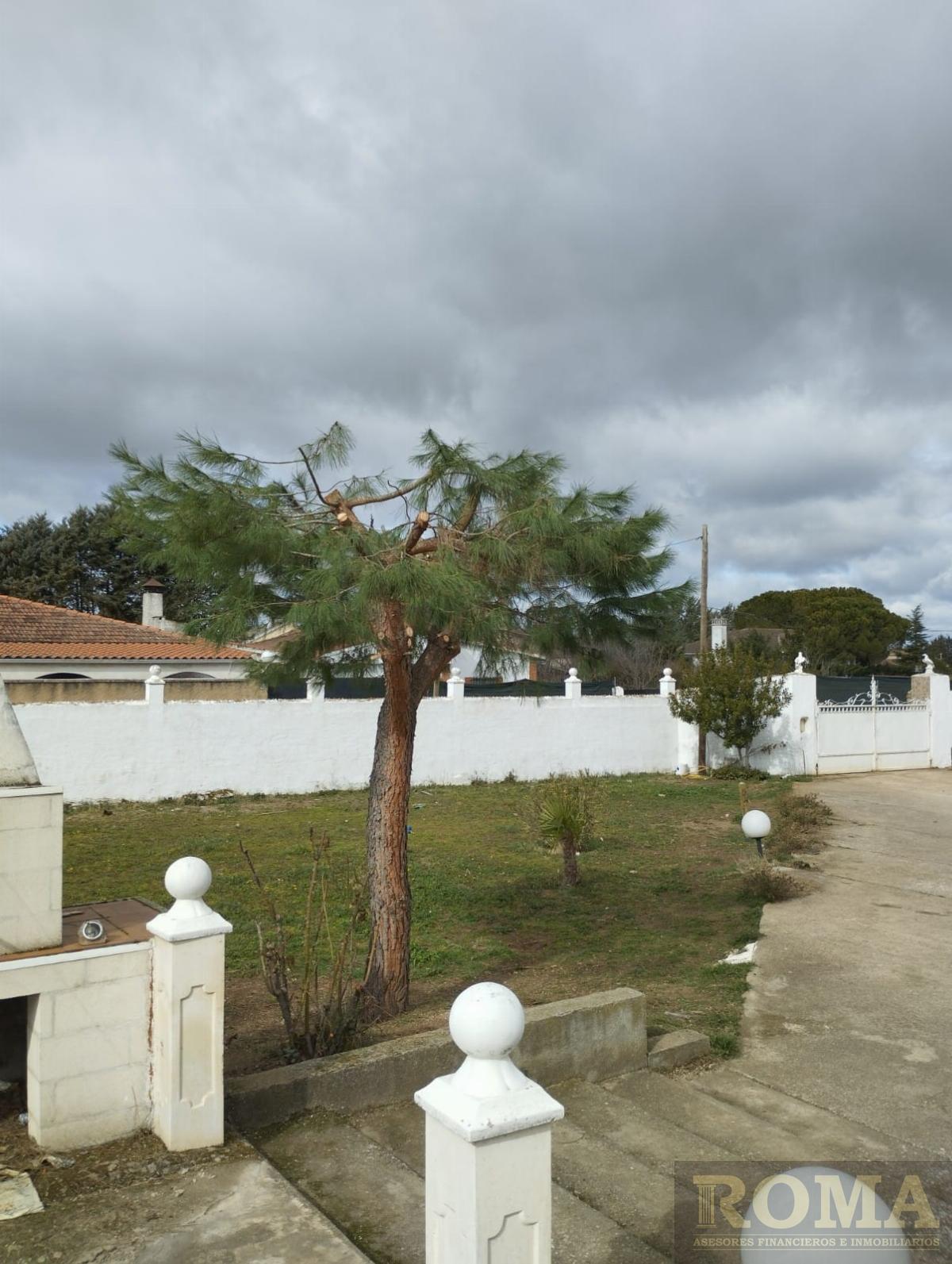 Venta de chalet en Castellanos de Villiquera