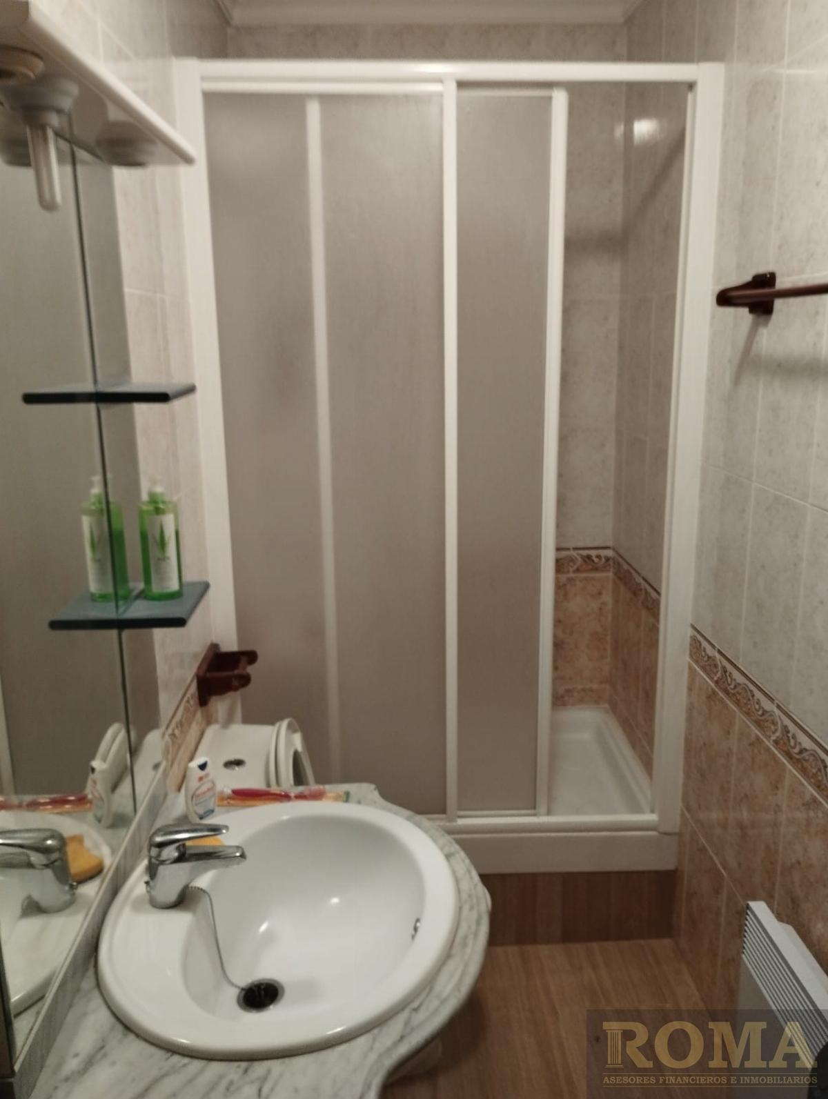 Venta de chalet en Castellanos de Villiquera