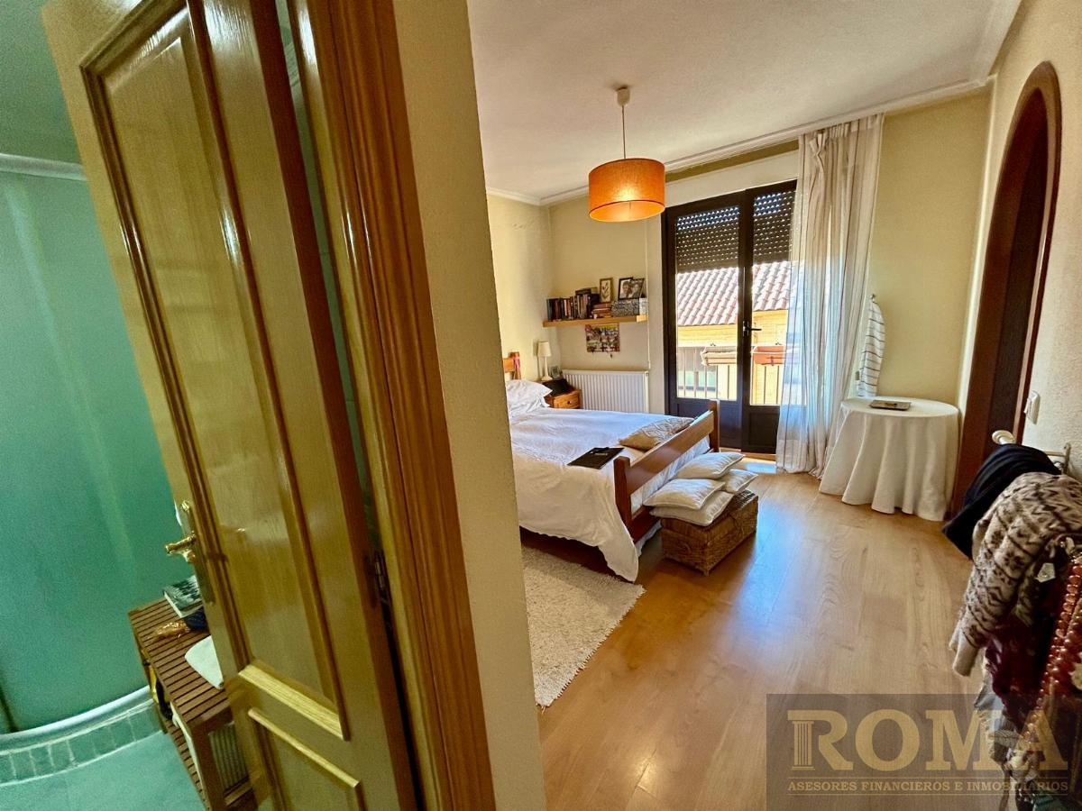For sale of chalet in Cabrerizos