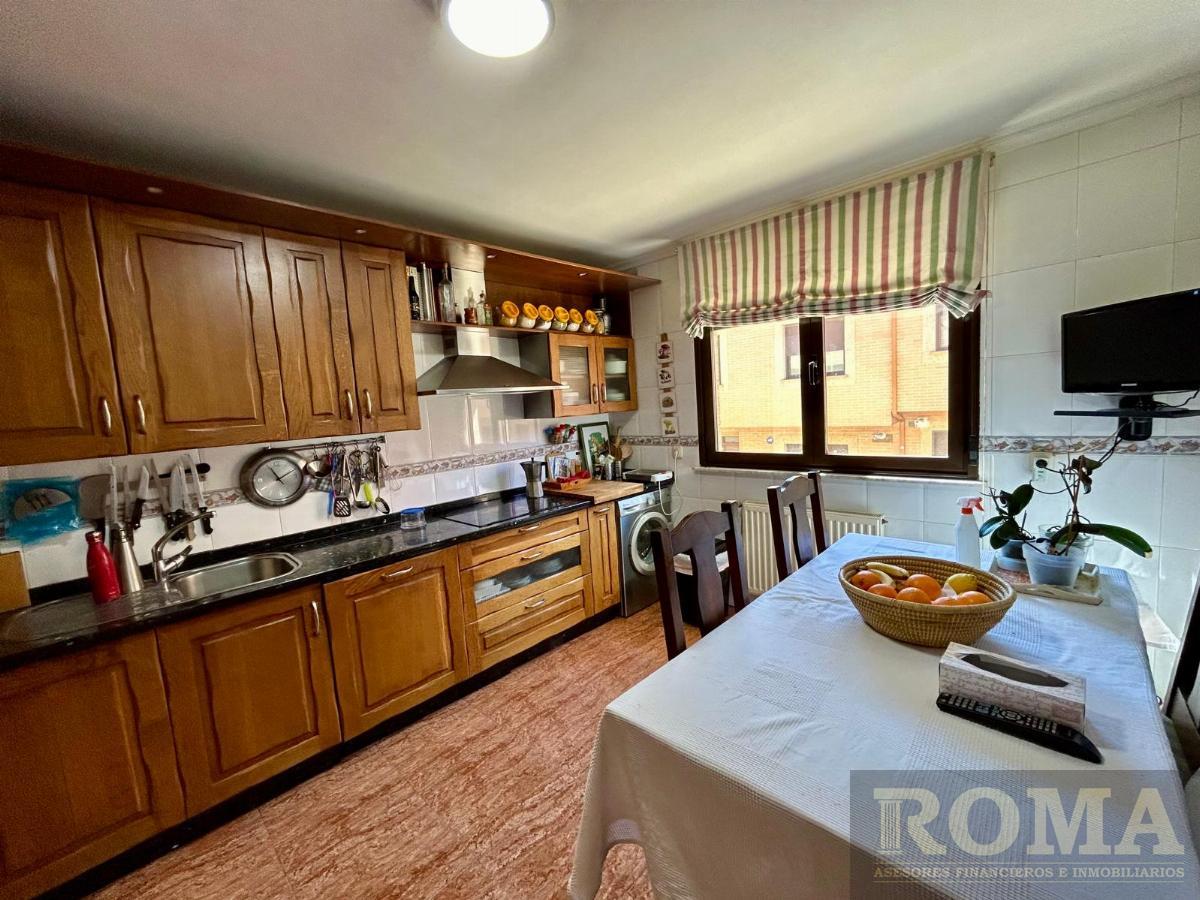 For sale of chalet in Cabrerizos