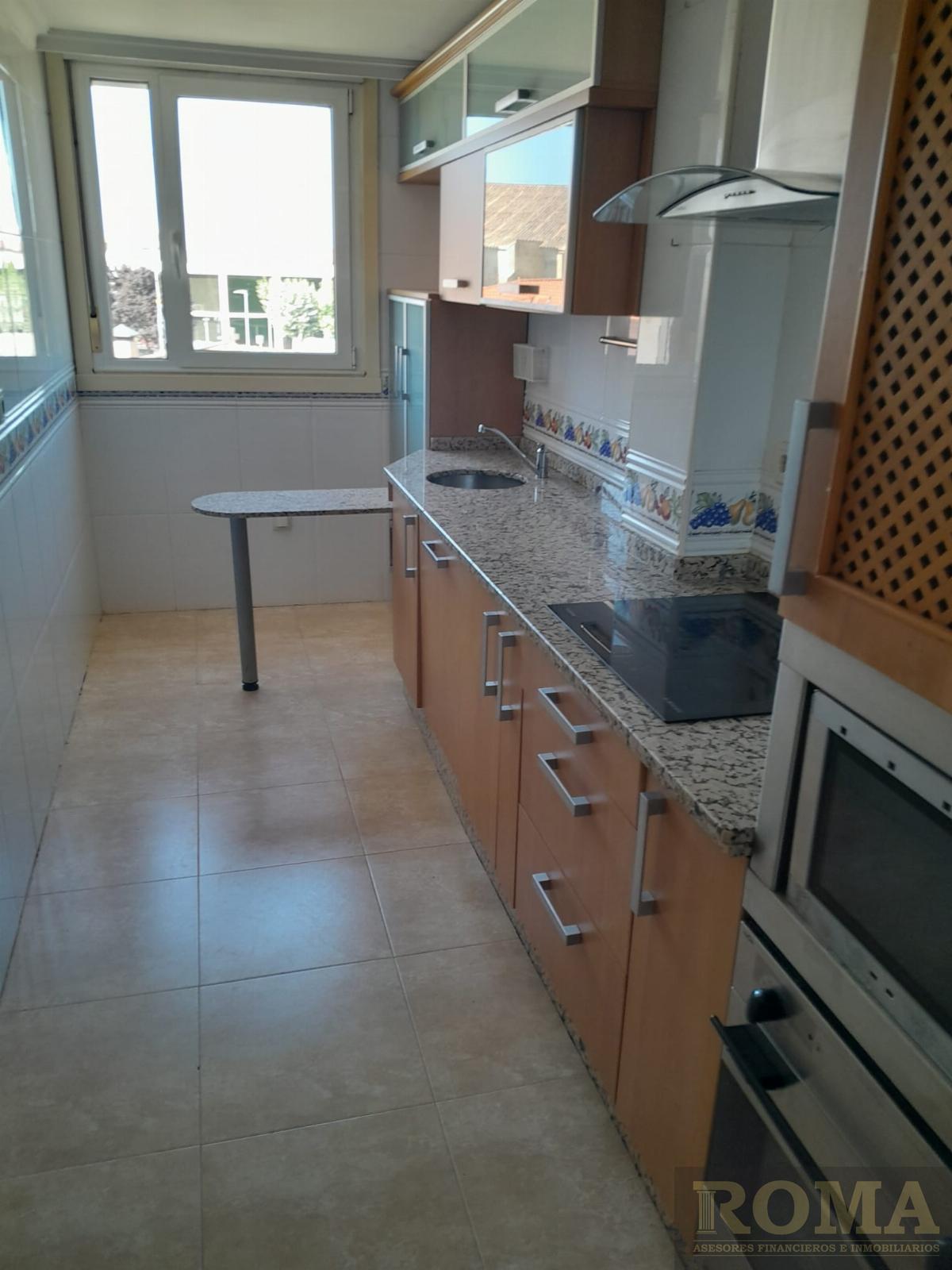 For sale of duplex in Castellanos de Moriscos