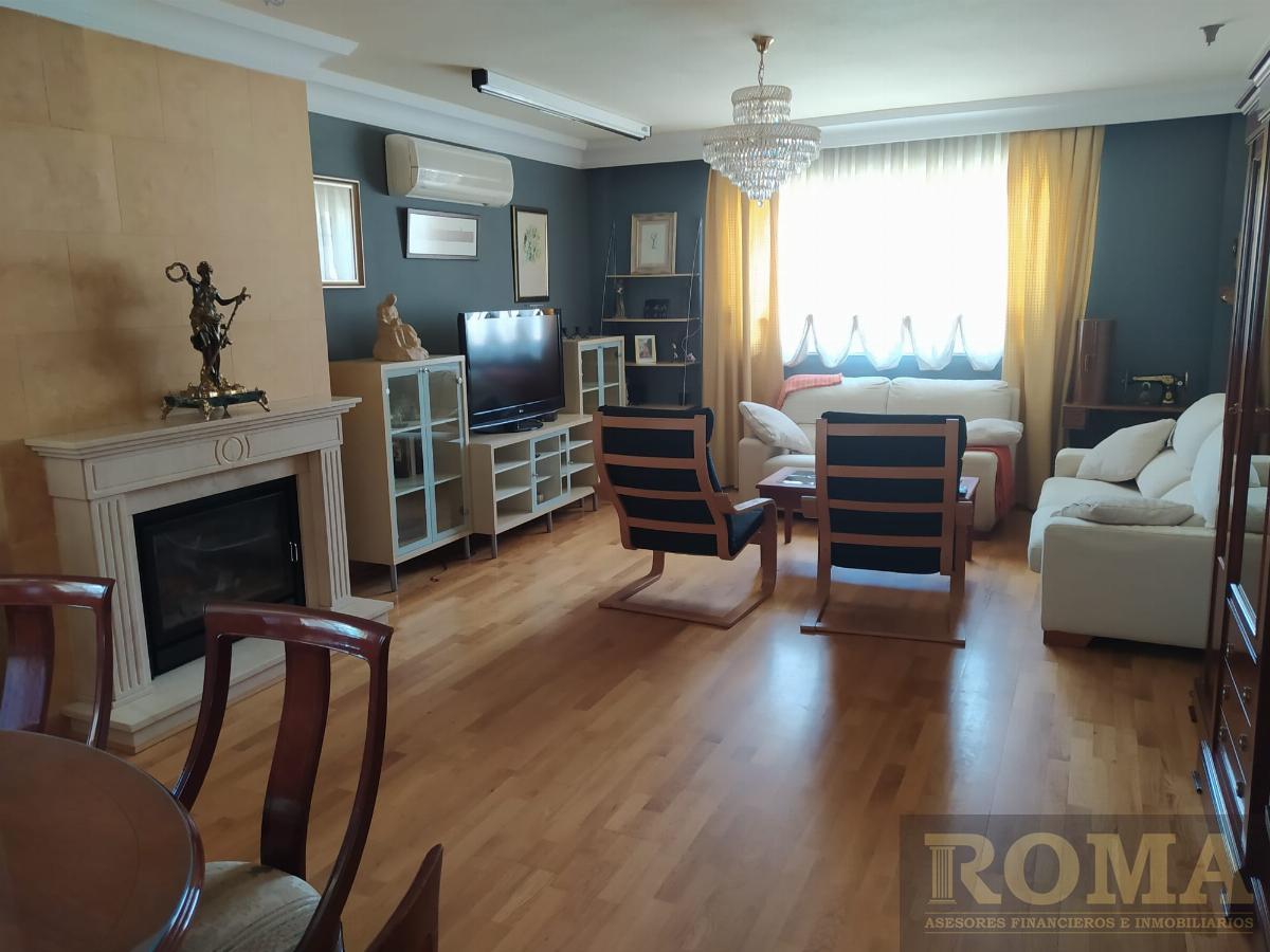For sale of chalet in Cabrerizos