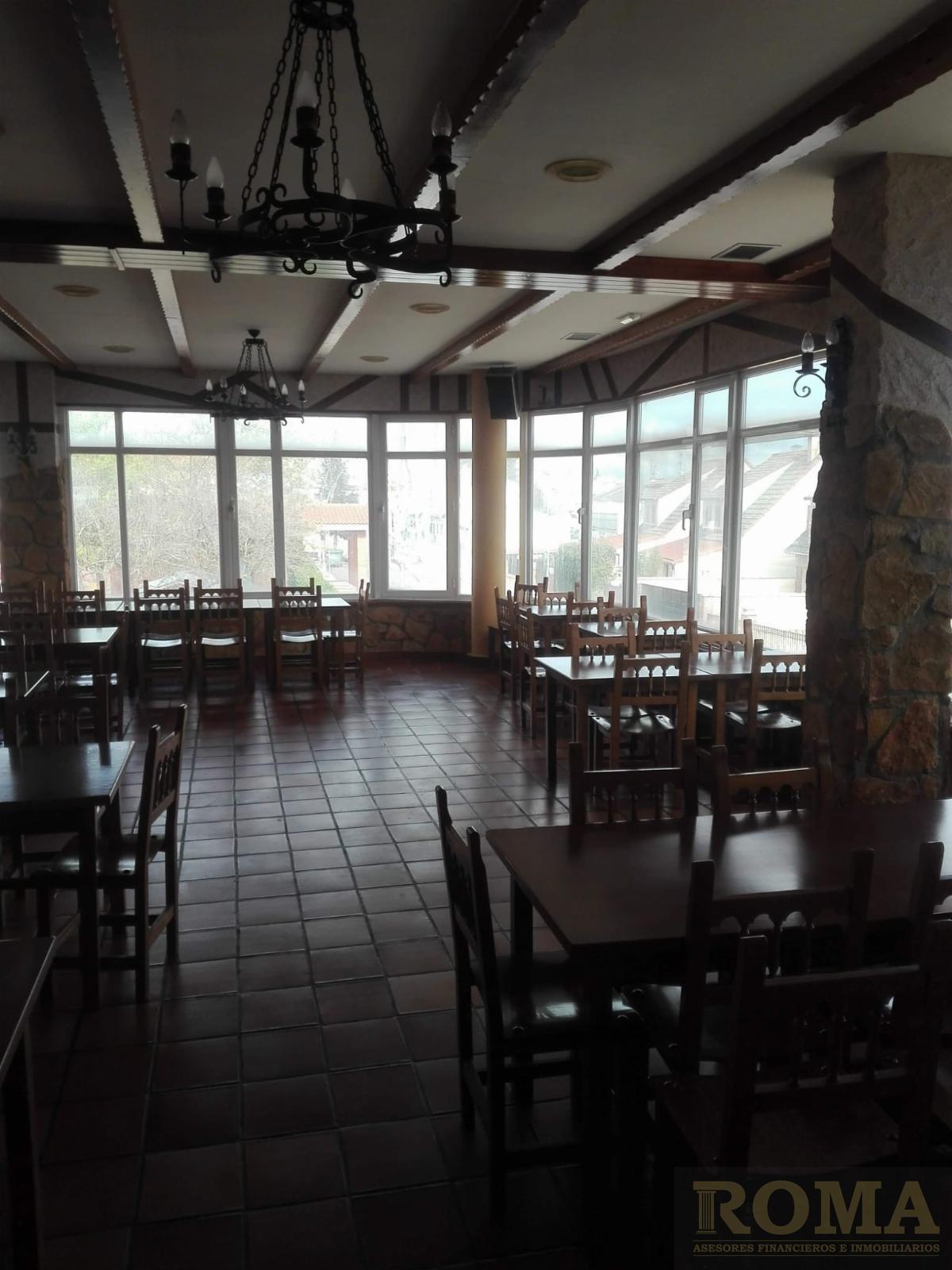For sale of commercial in Cabrerizos
