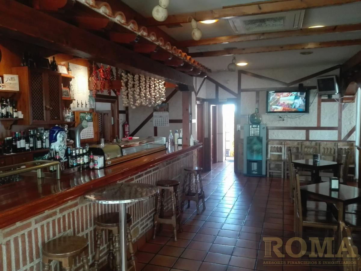 For sale of commercial in Cabrerizos
