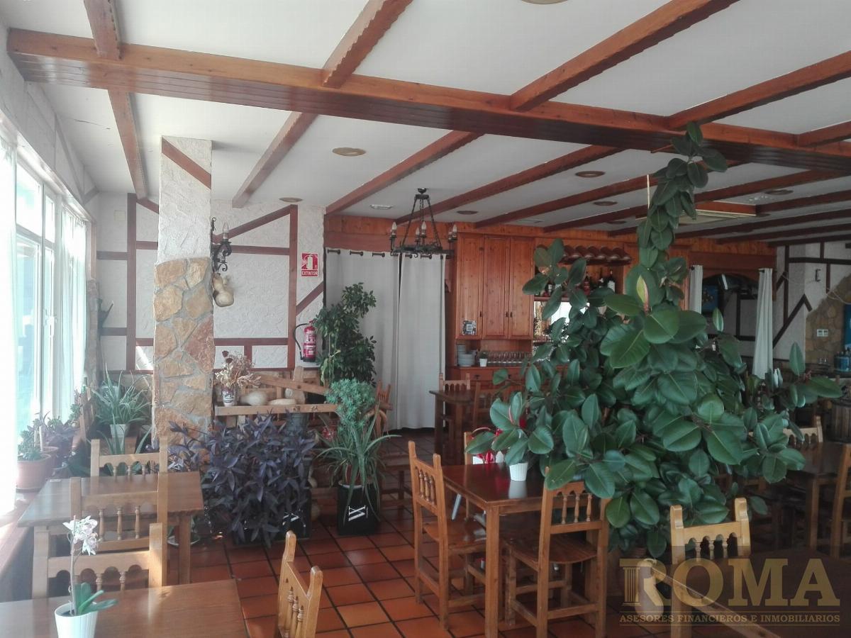 For sale of commercial in Cabrerizos