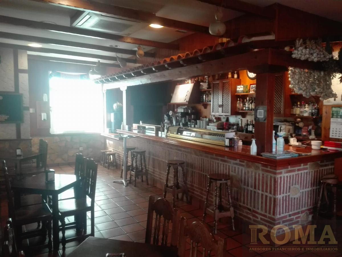 For sale of commercial in Cabrerizos