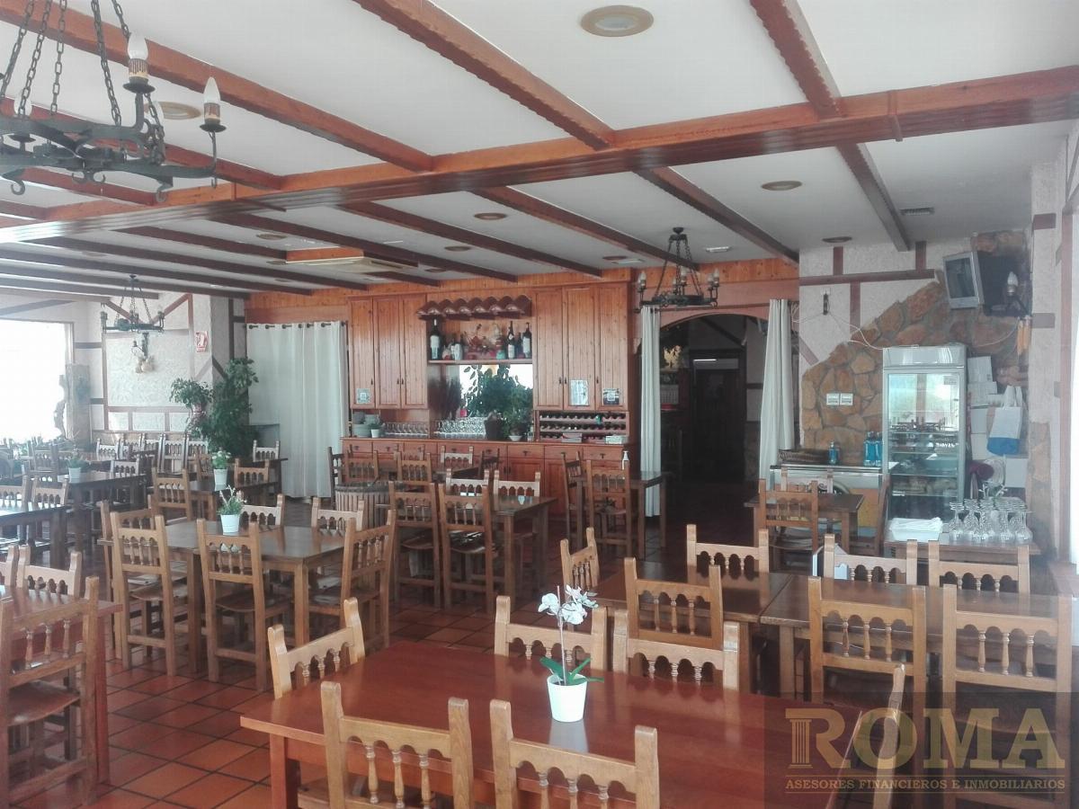 For sale of commercial in Cabrerizos