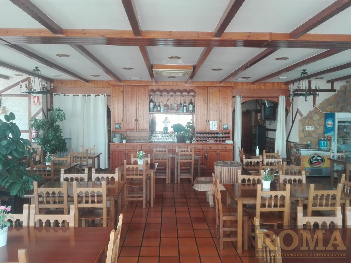 For sale of commercial in Cabrerizos
