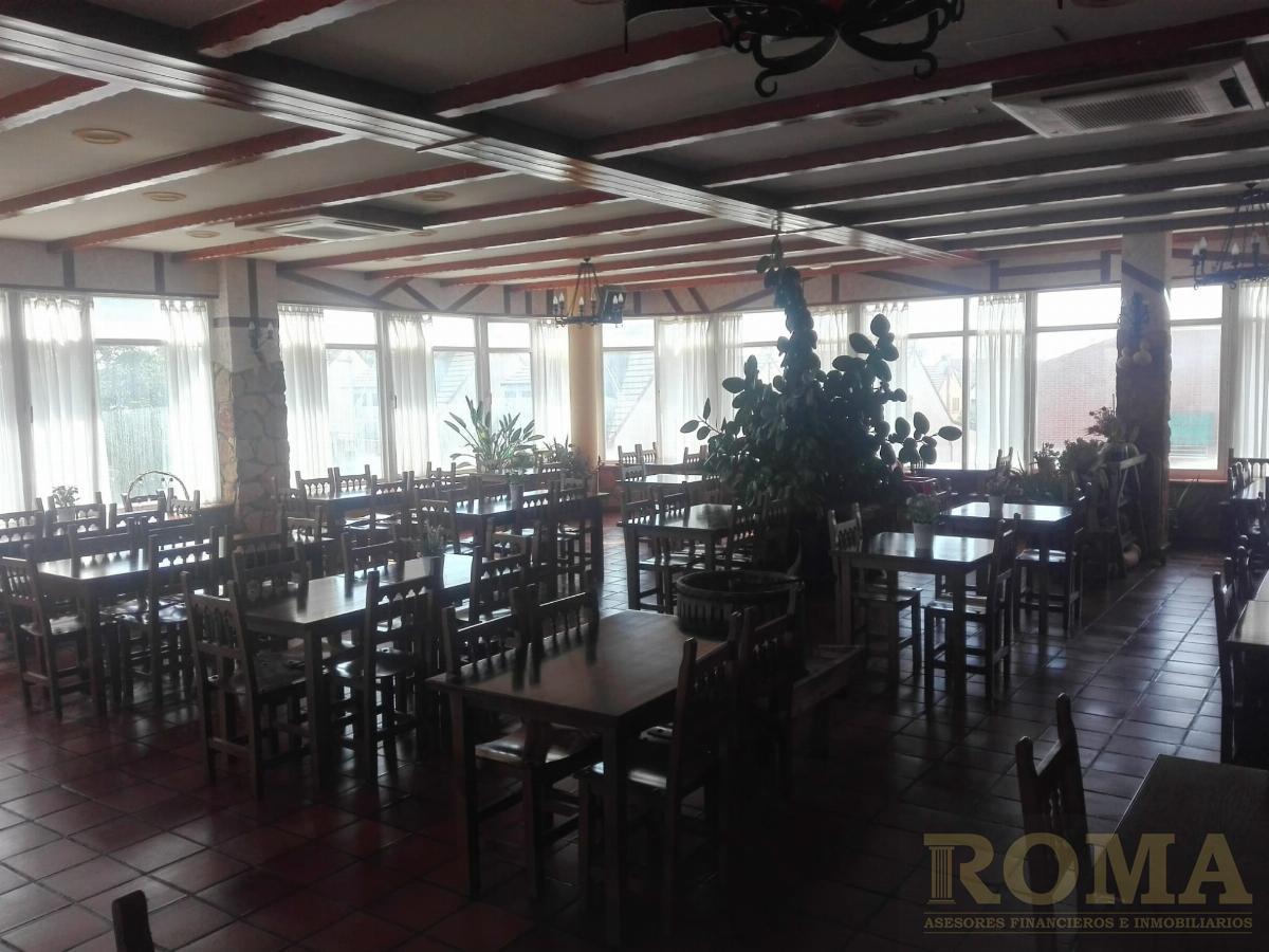 For sale of commercial in Cabrerizos