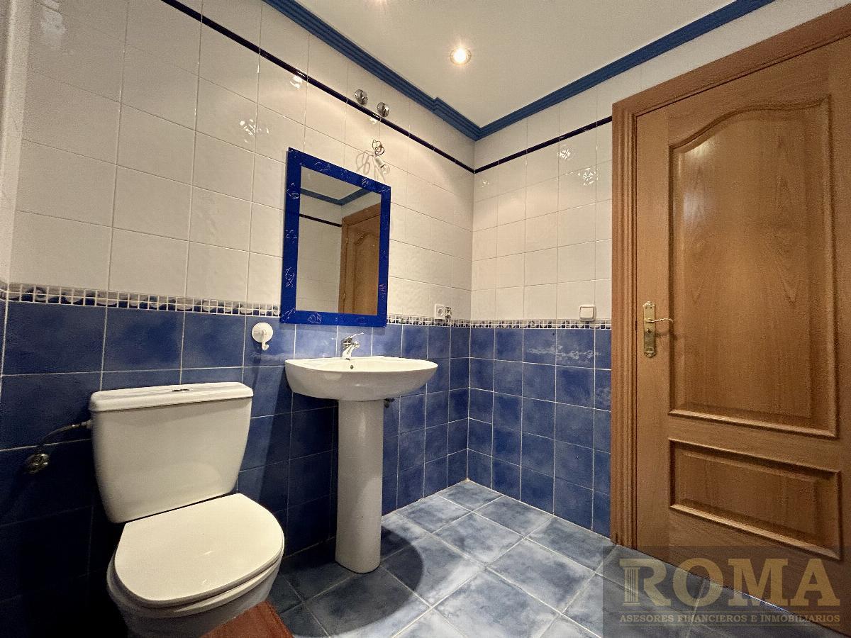 For sale of chalet in Cabrerizos