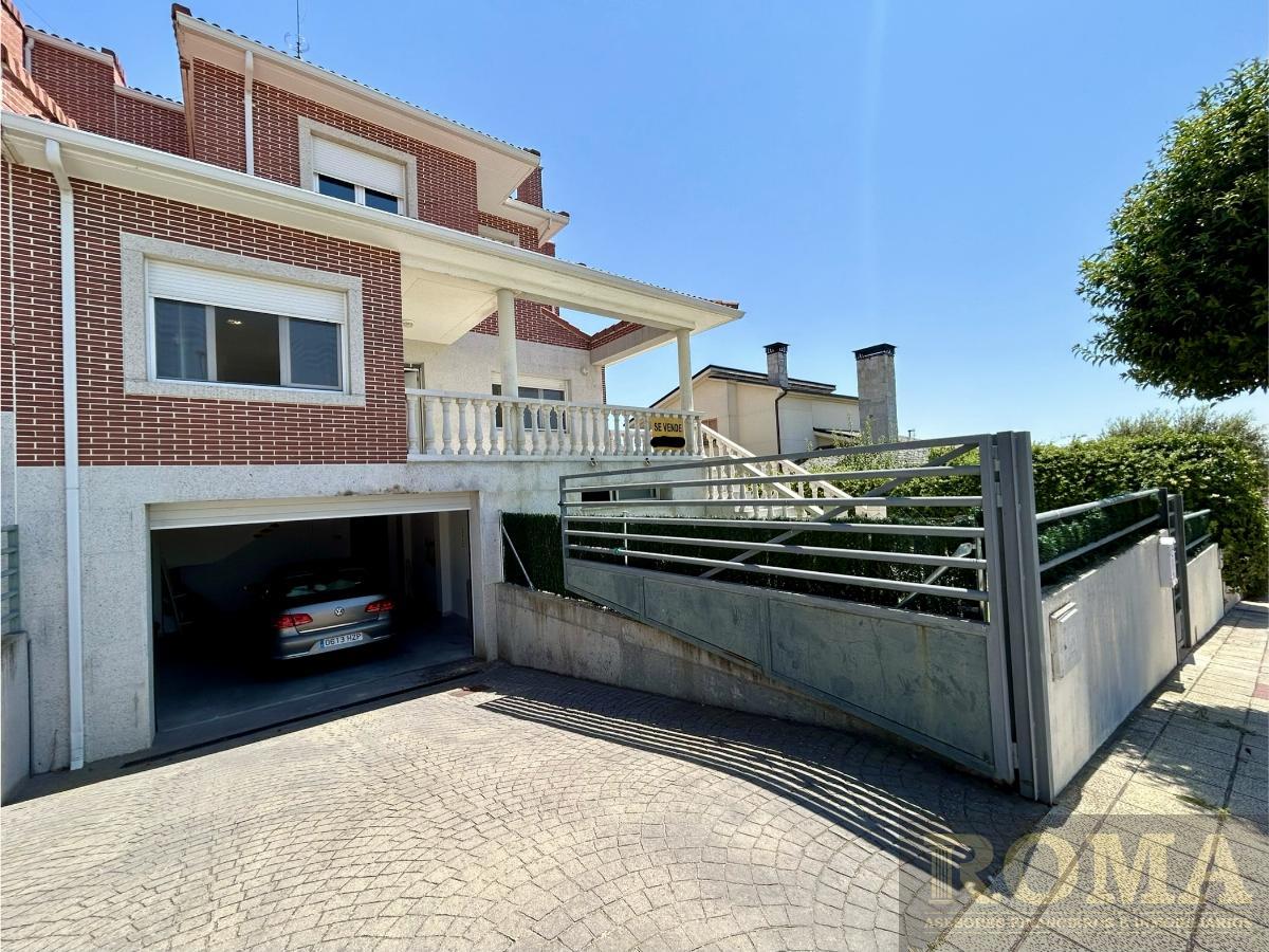 For sale of chalet in Cabrerizos