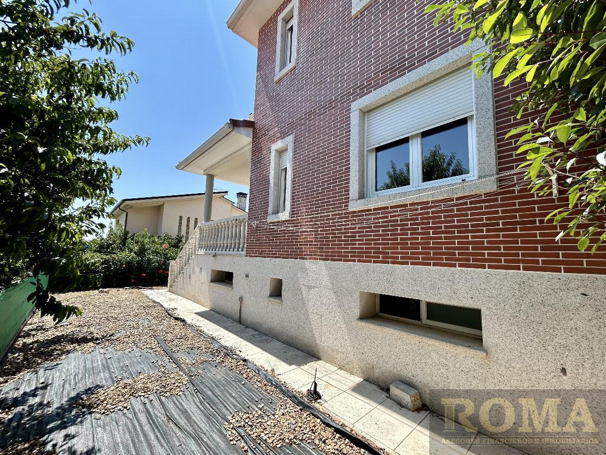For sale of chalet in Cabrerizos