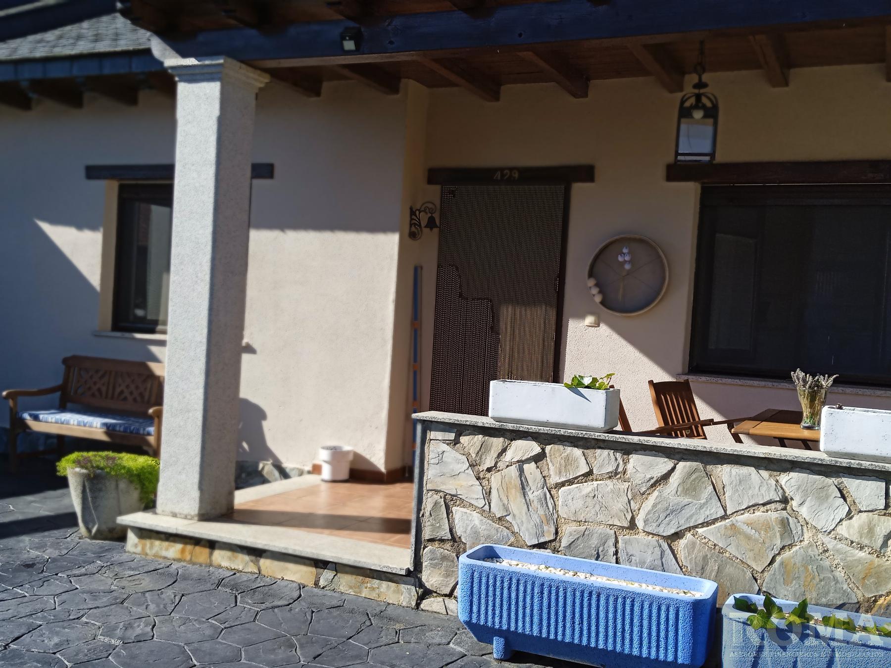 For sale of chalet in Galindo y Perahuy
