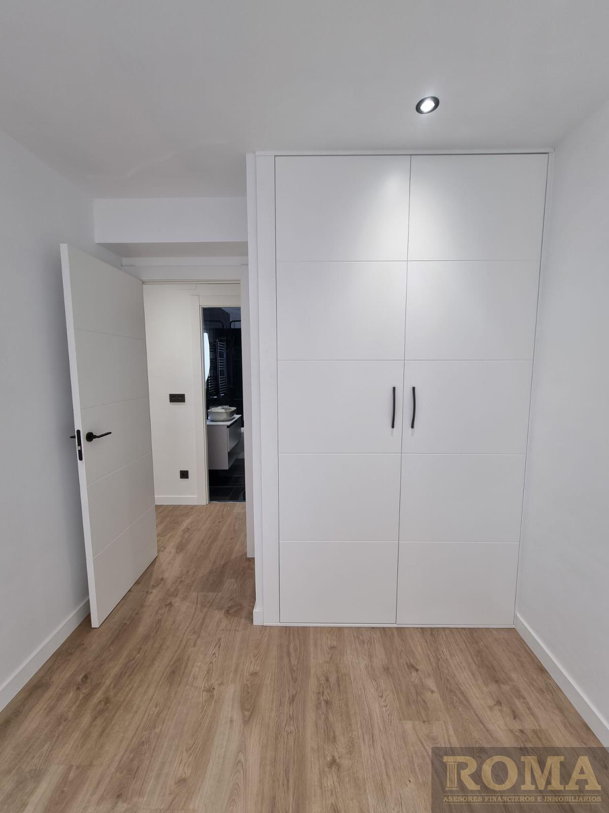 For sale of apartment in Salamanca
