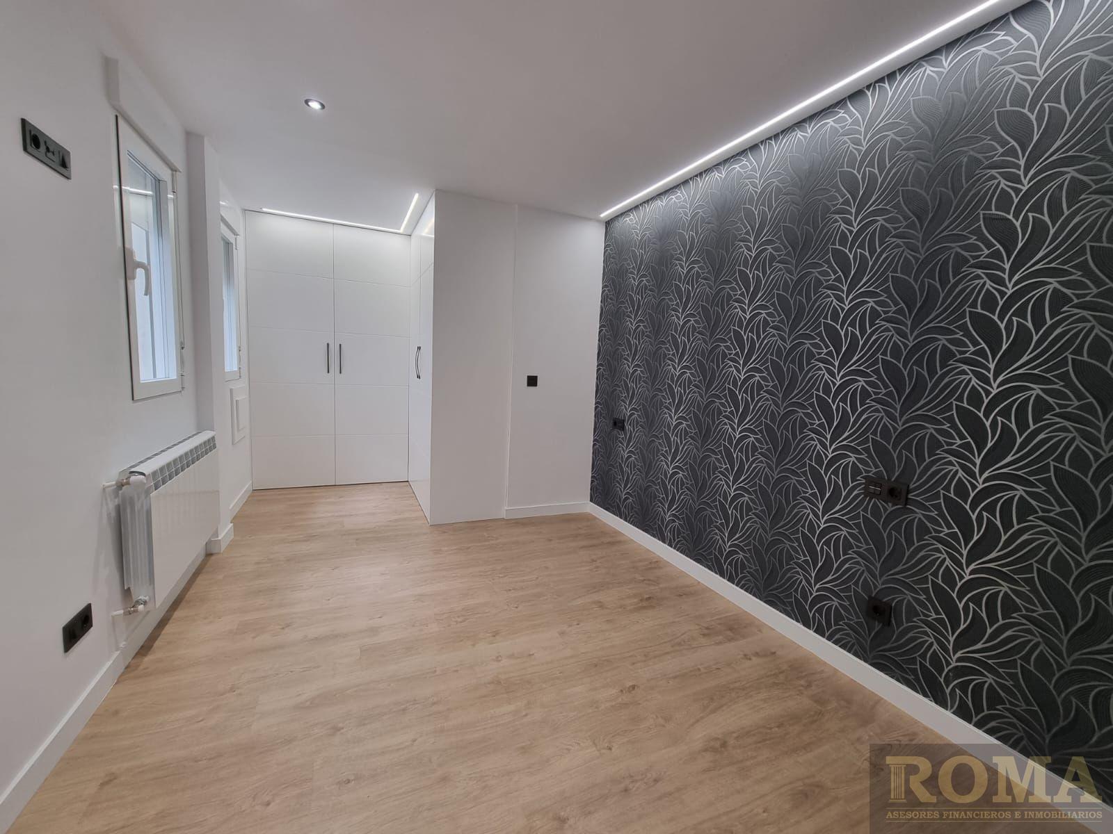 For sale of apartment in Salamanca