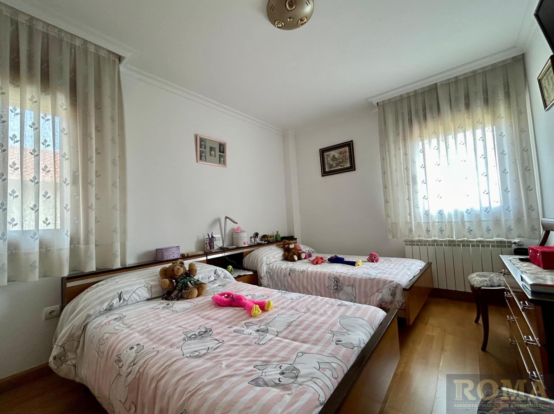For sale of chalet in Castellanos de Moriscos