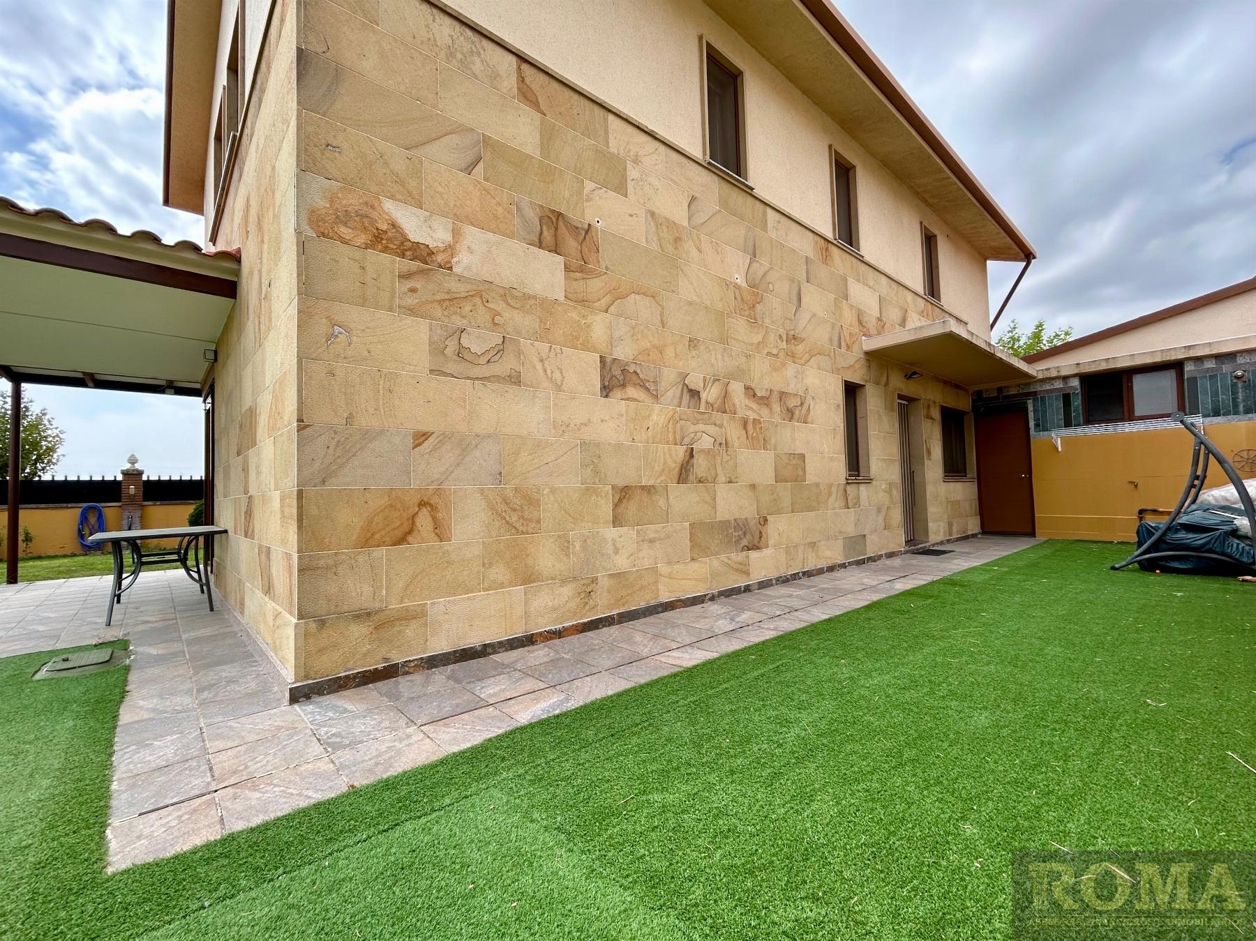 For sale of chalet in Castellanos de Moriscos