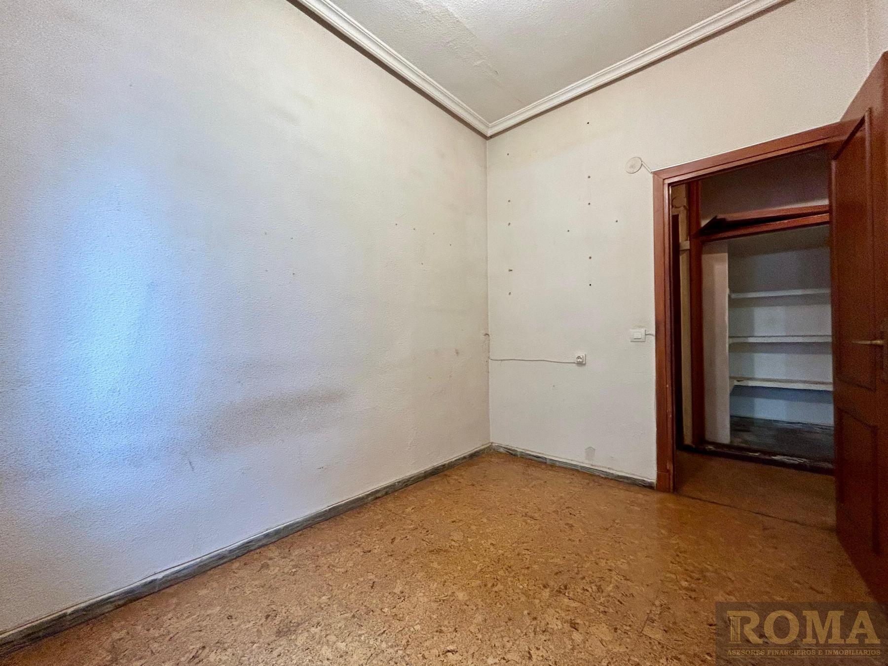 For sale of flat in Salamanca