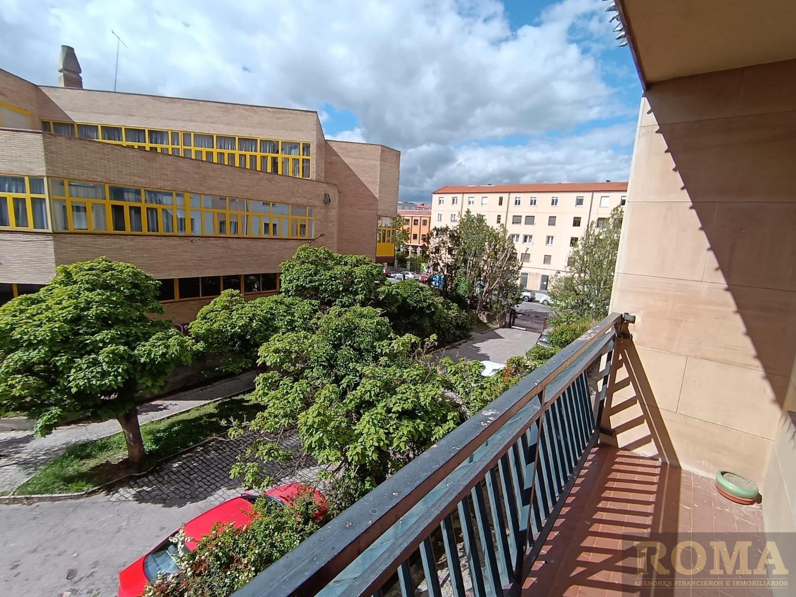 For sale of flat in Salamanca