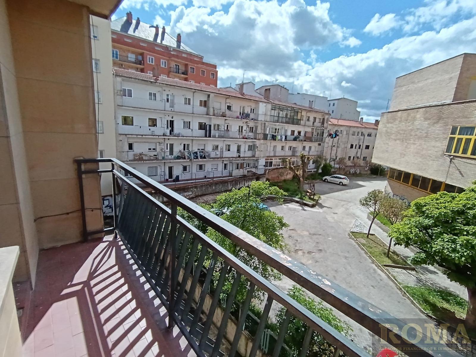 For sale of flat in Salamanca