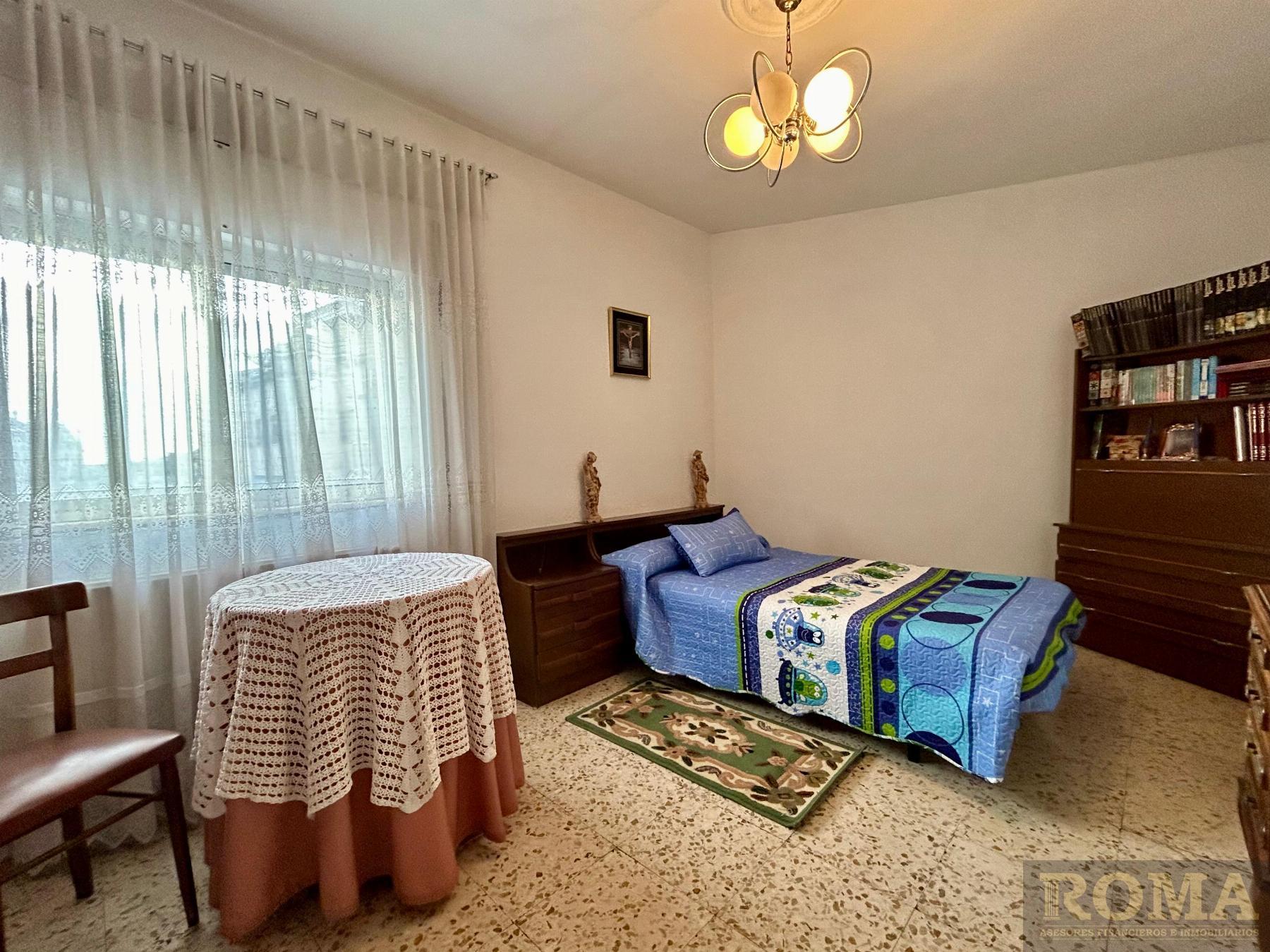 For sale of house in Cabrerizos