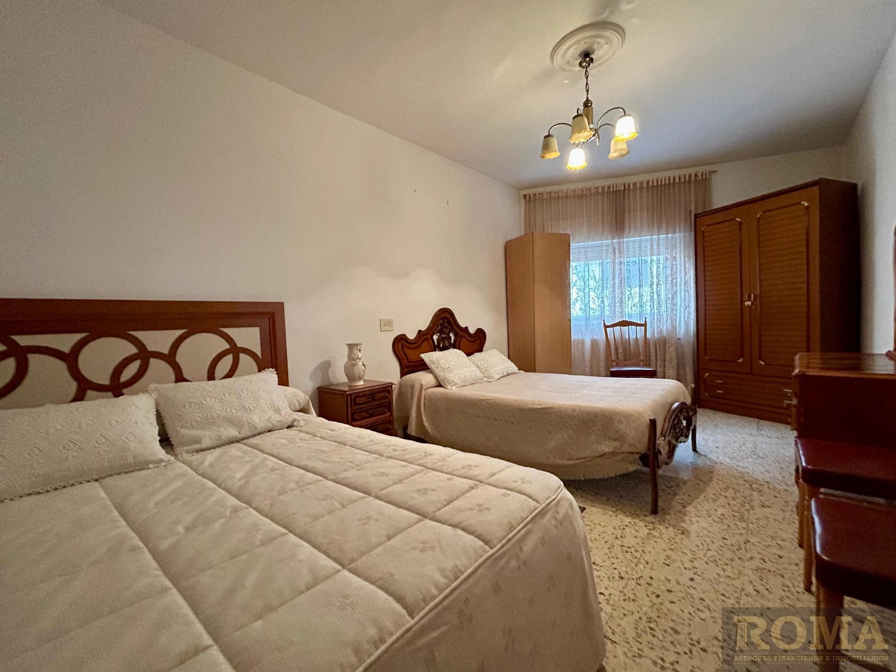 For sale of house in Cabrerizos