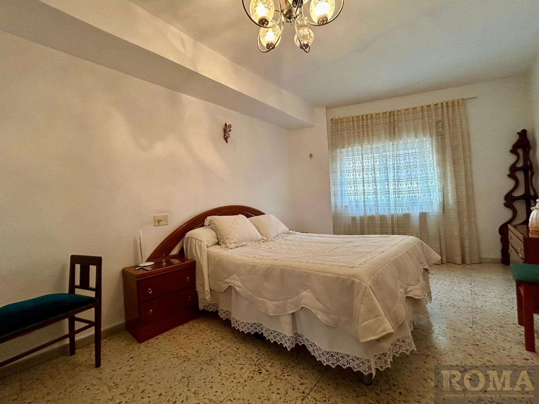 For sale of house in Cabrerizos
