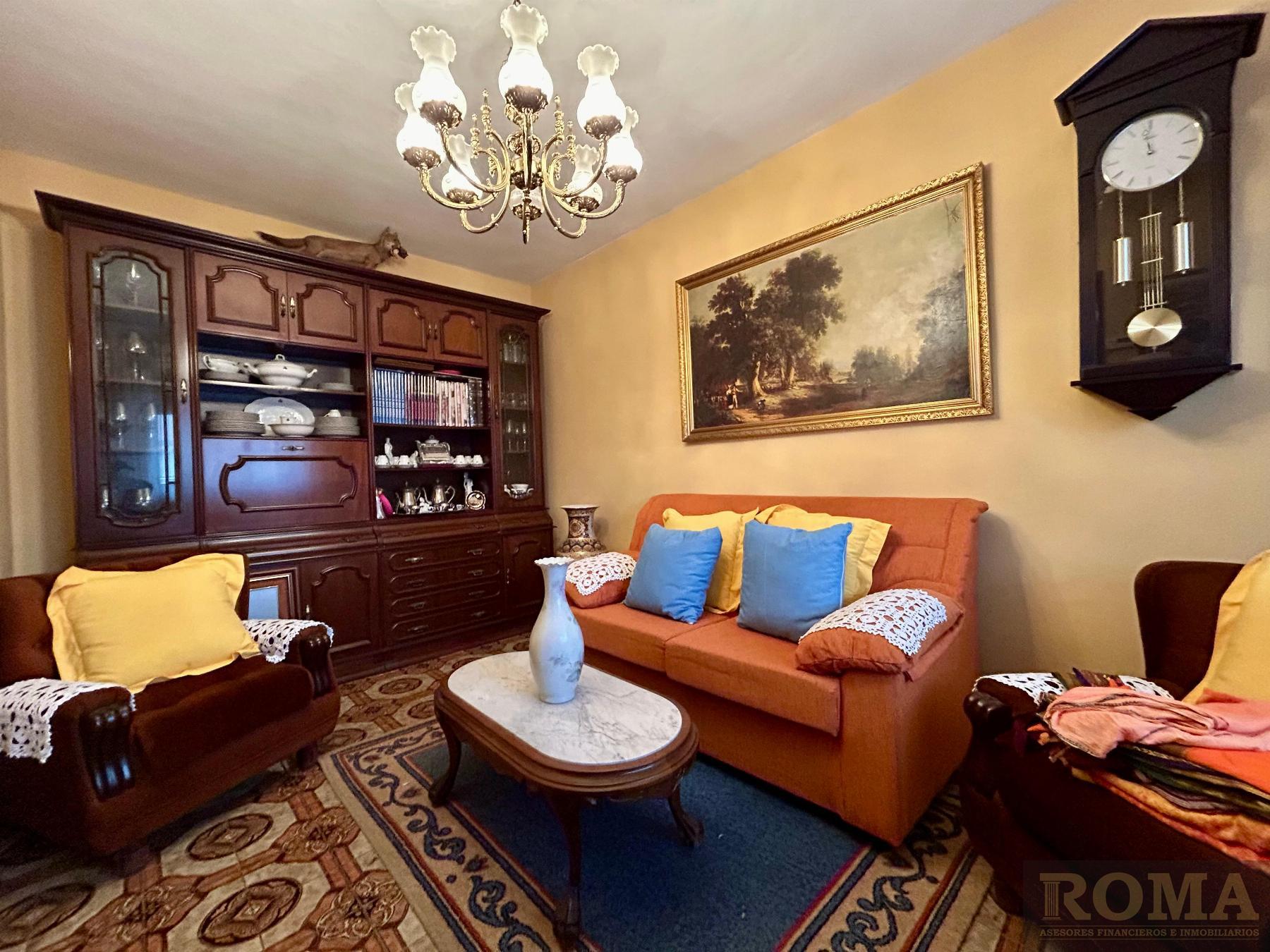 For sale of house in Cabrerizos