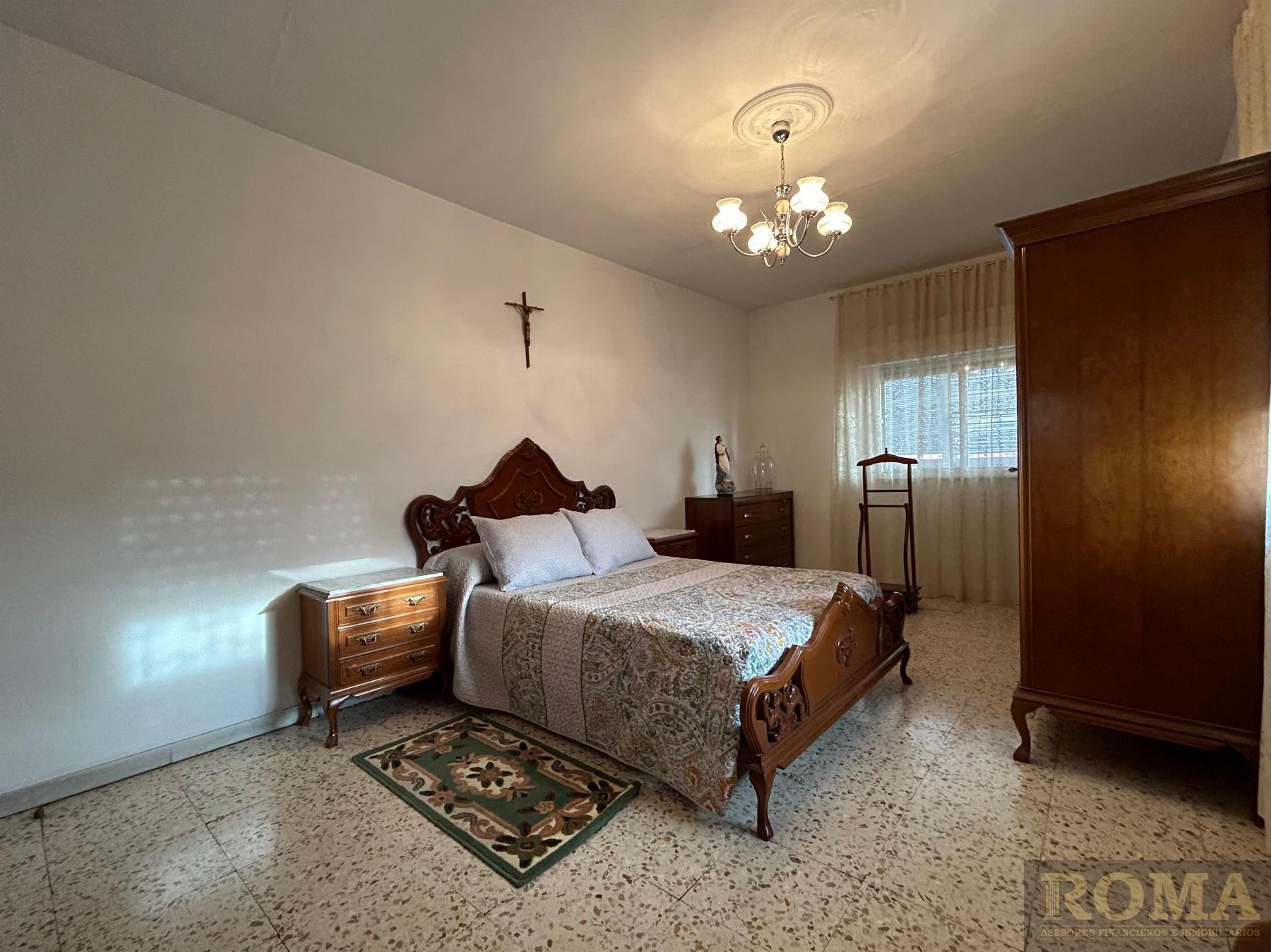 For sale of house in Cabrerizos