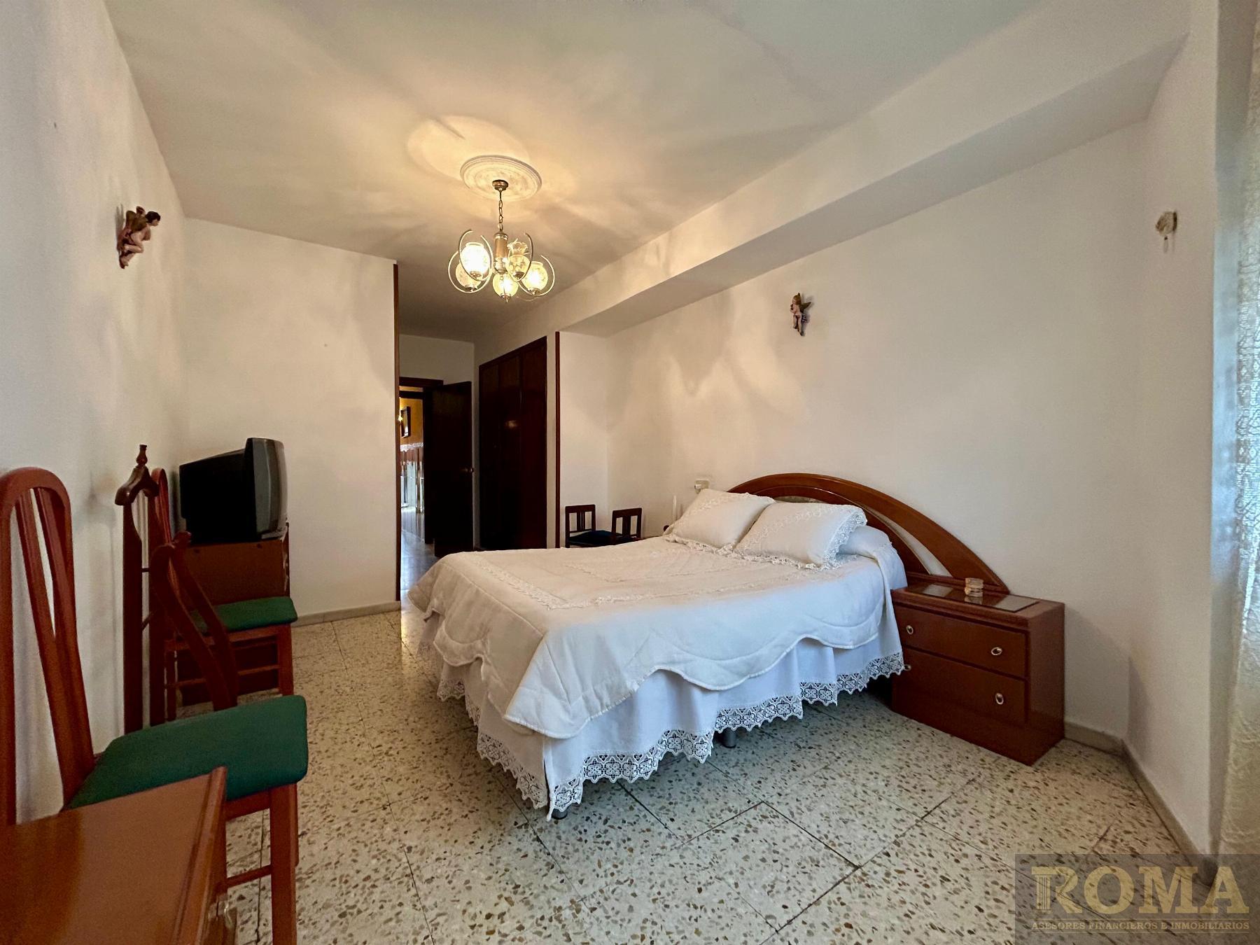 For sale of house in Cabrerizos