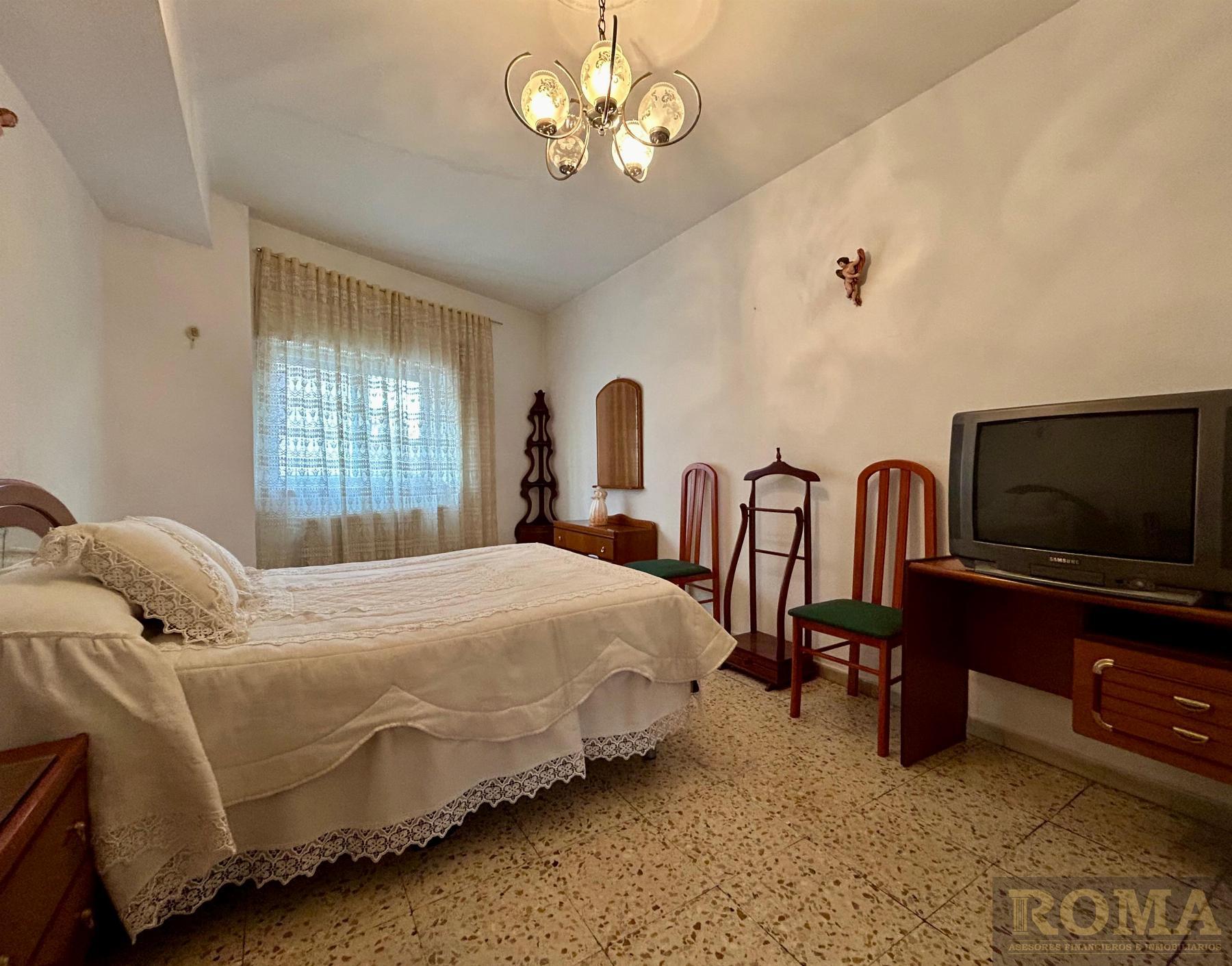 For sale of house in Cabrerizos