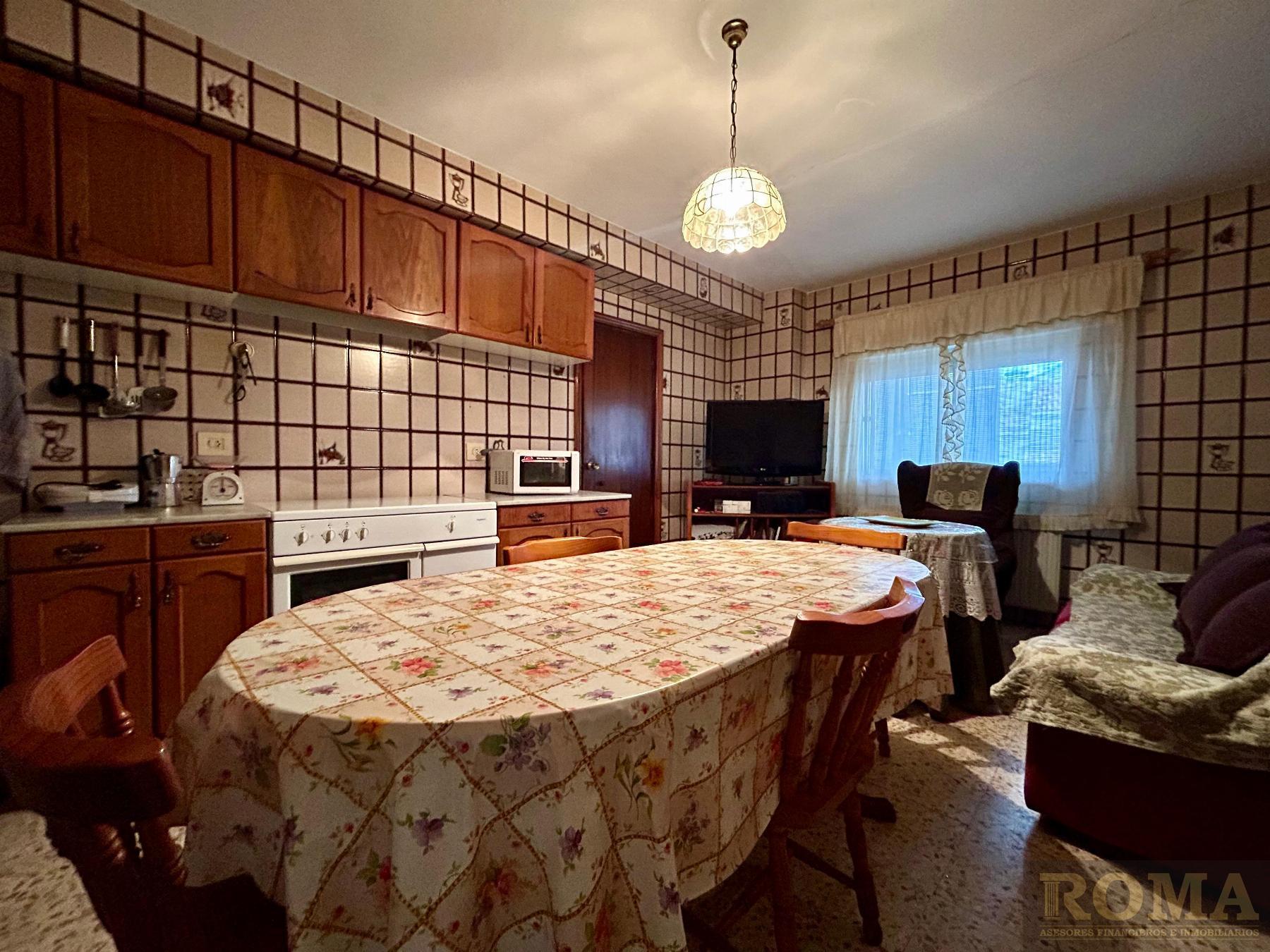 For sale of house in Cabrerizos