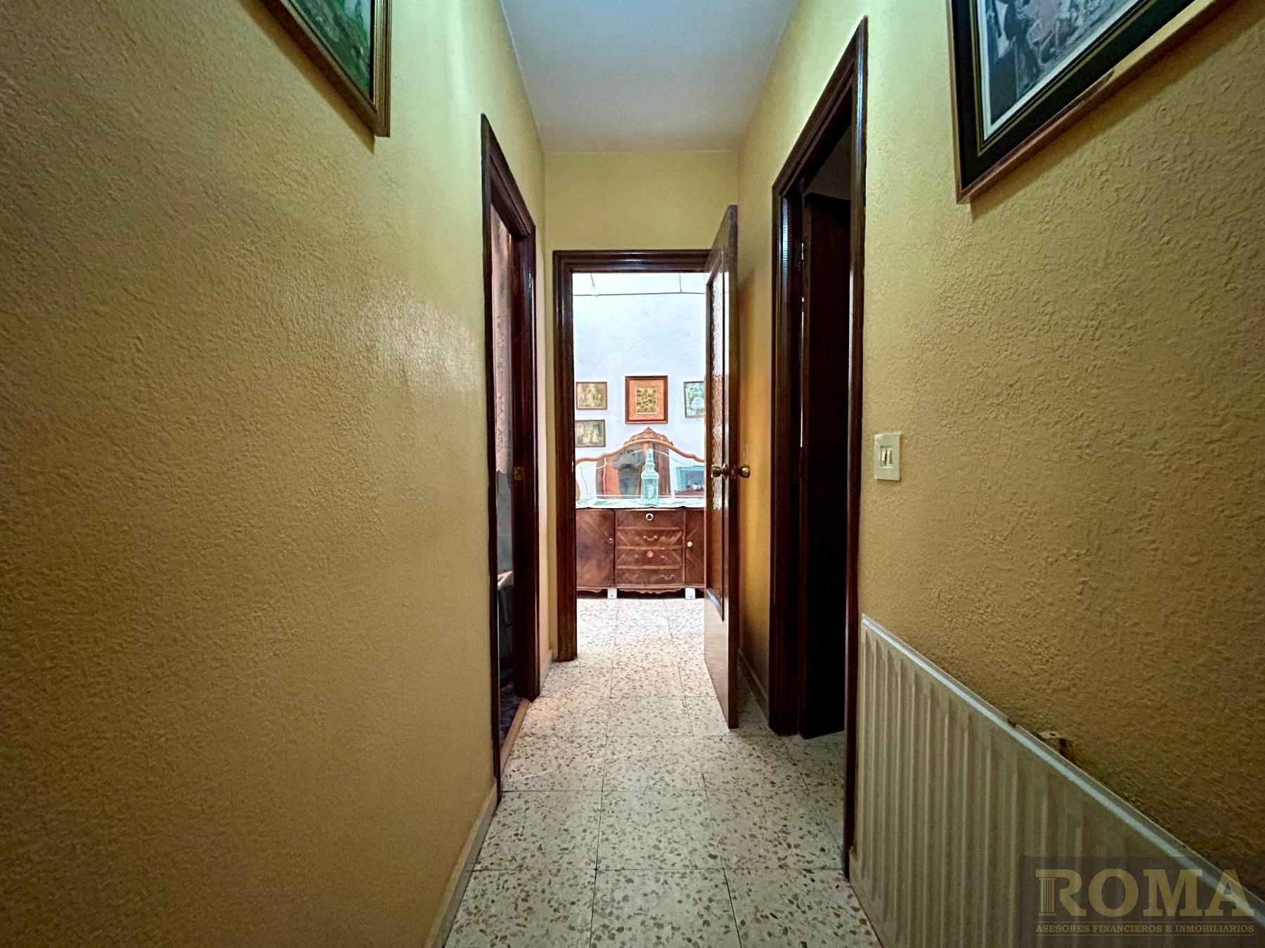 For sale of house in Cabrerizos