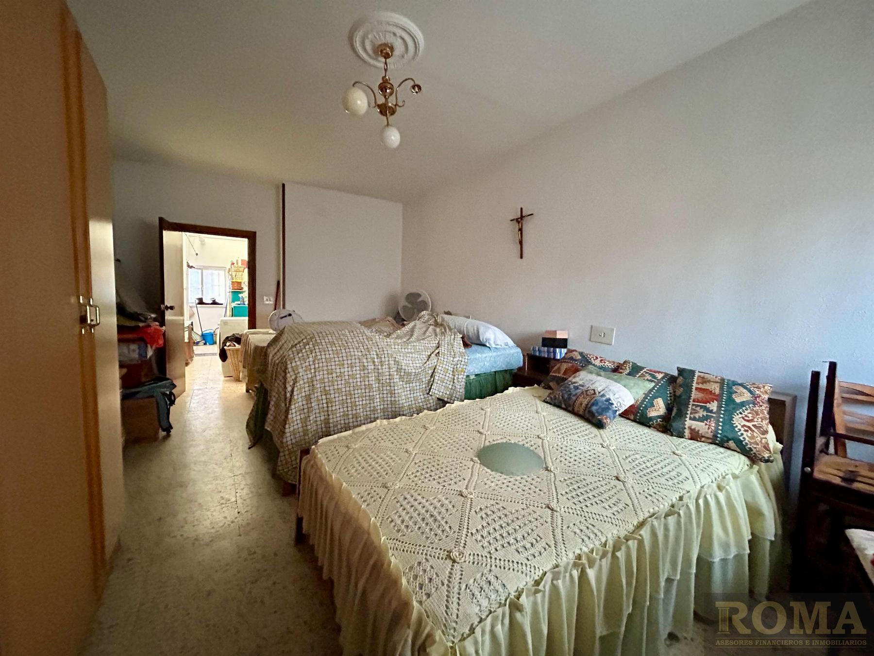 For sale of house in Cabrerizos