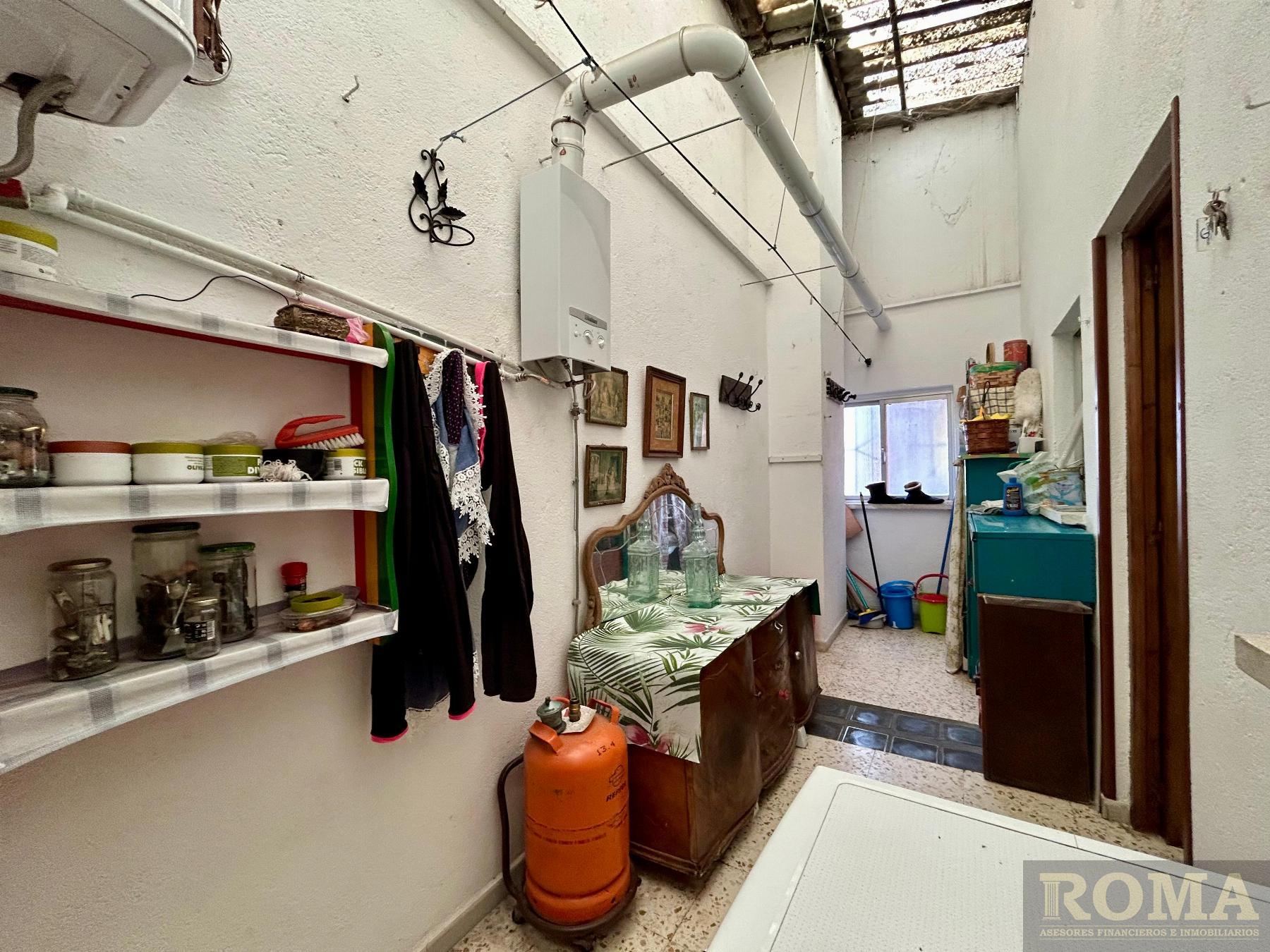 For sale of house in Cabrerizos
