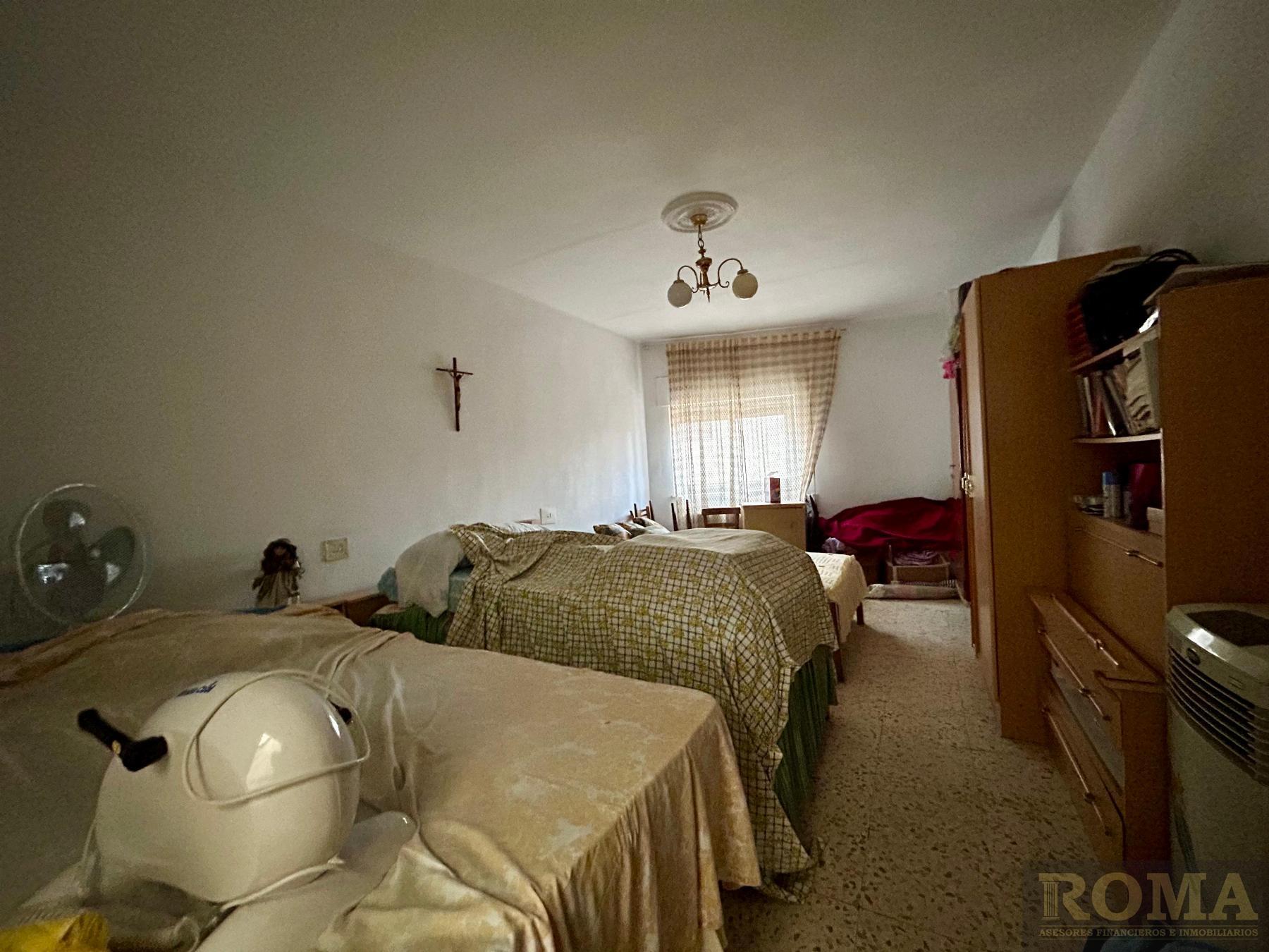 For sale of house in Cabrerizos
