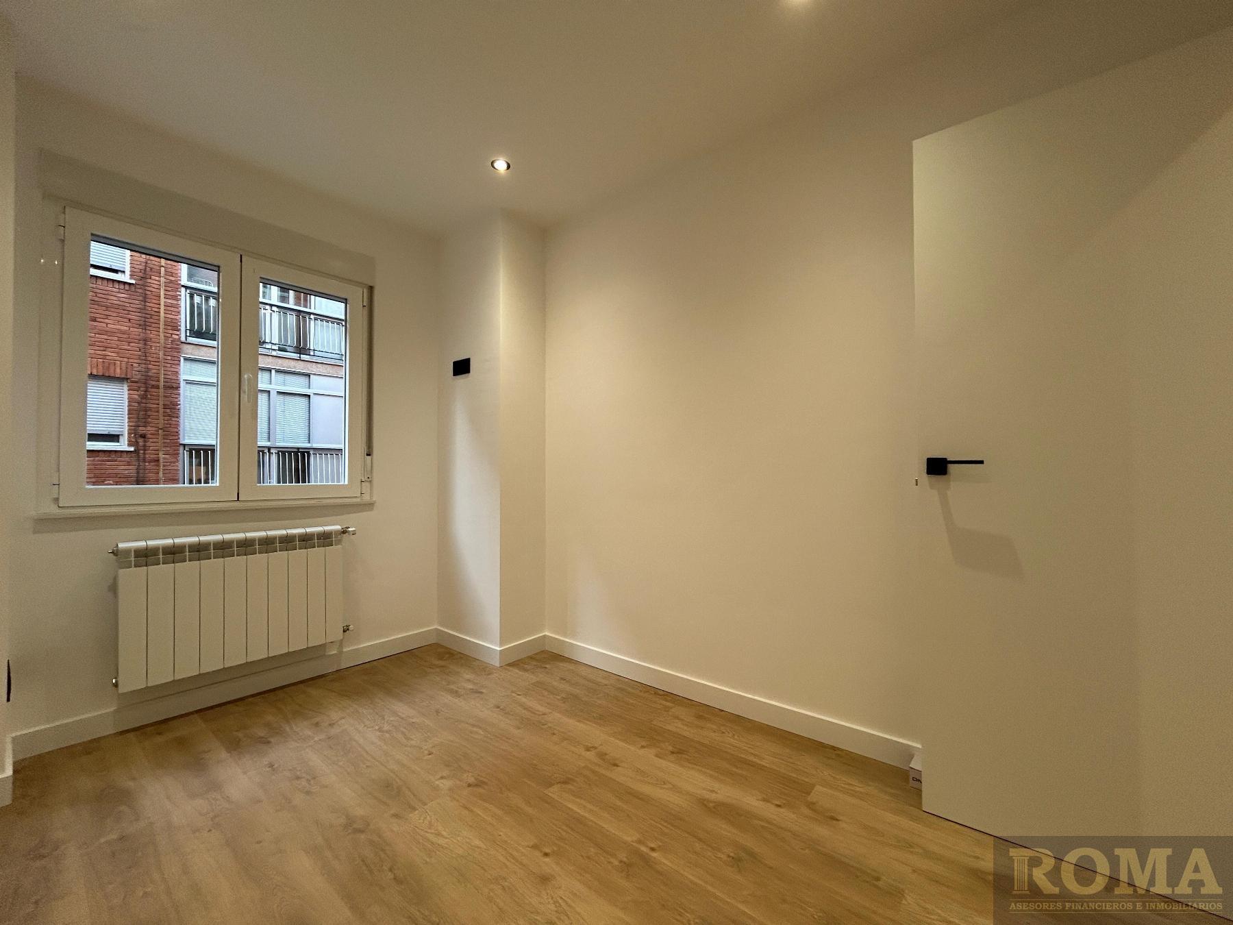 For sale of flat in Salamanca