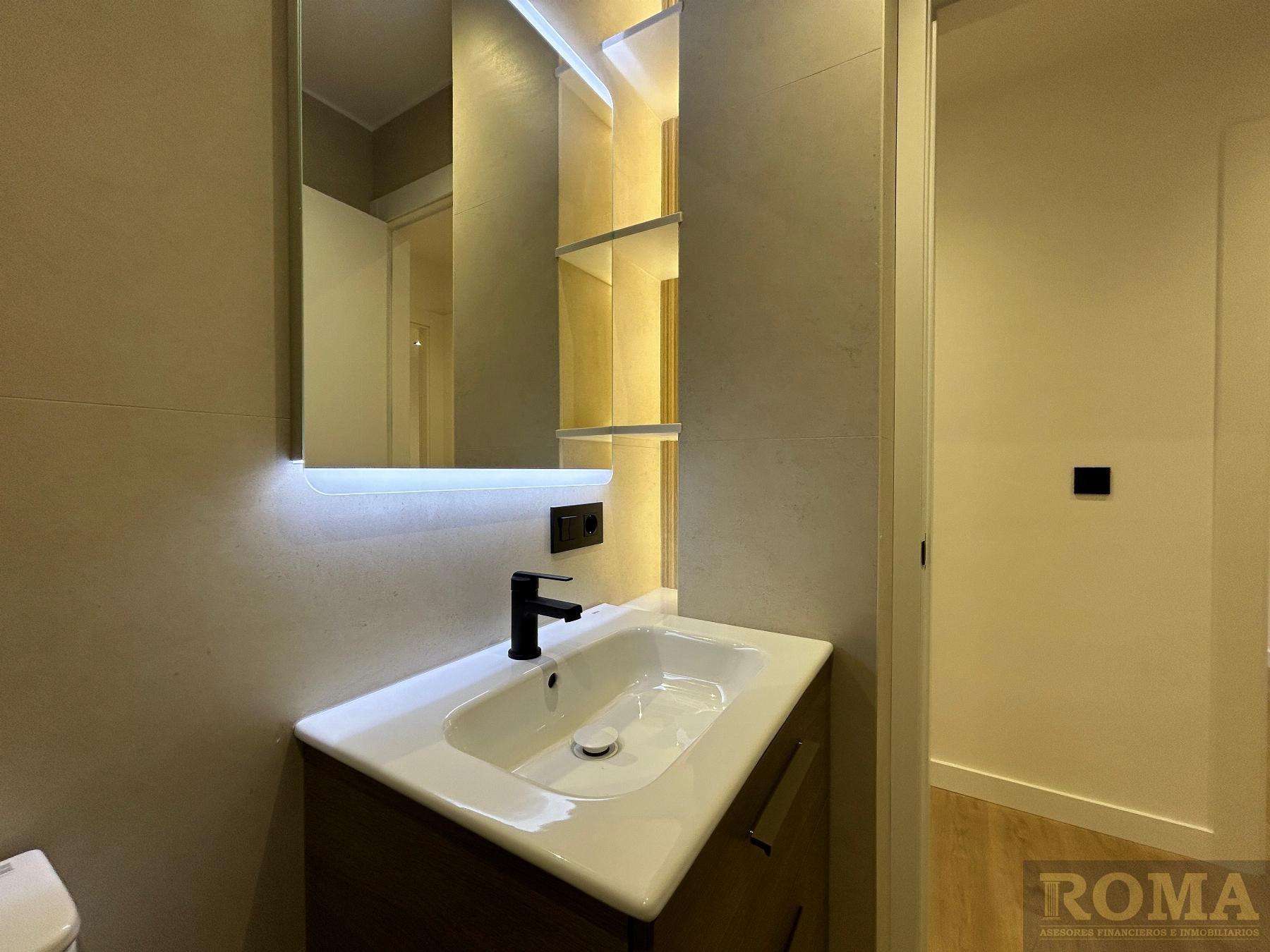 For sale of flat in Salamanca