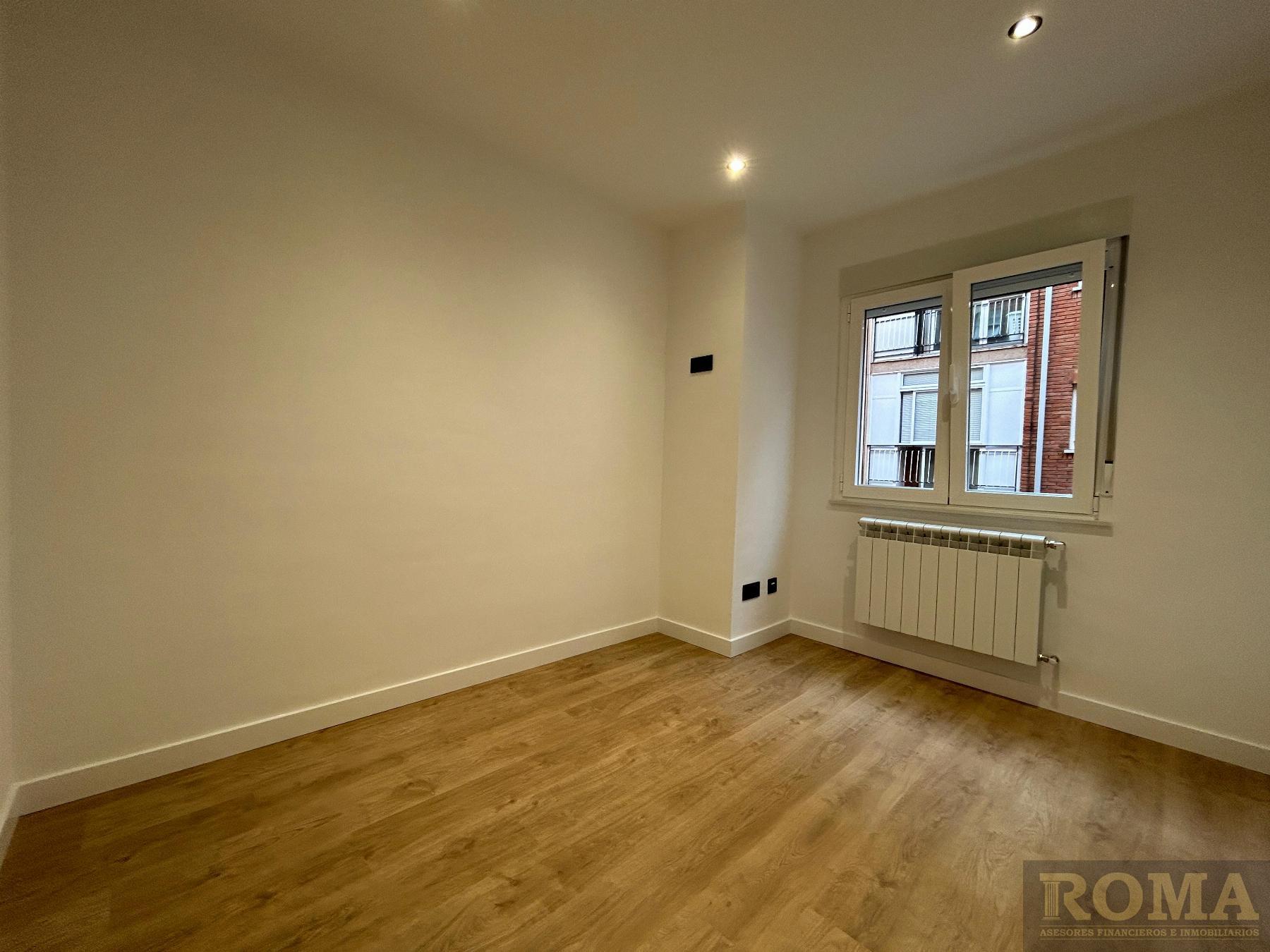 For sale of flat in Salamanca