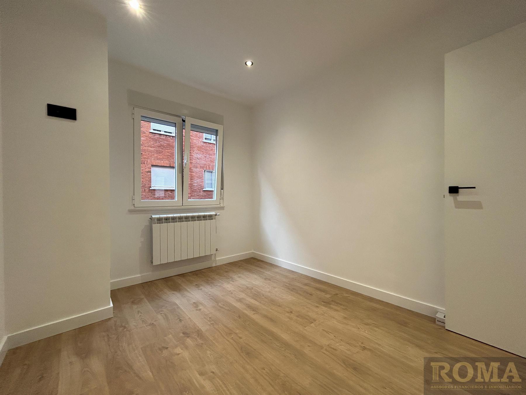 For sale of flat in Salamanca