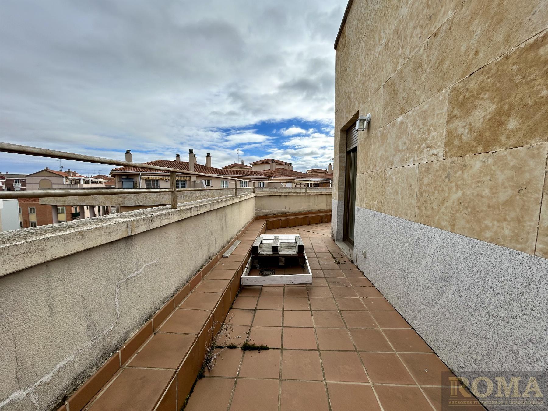 For sale of penthouse in Santa Marta de Tormes