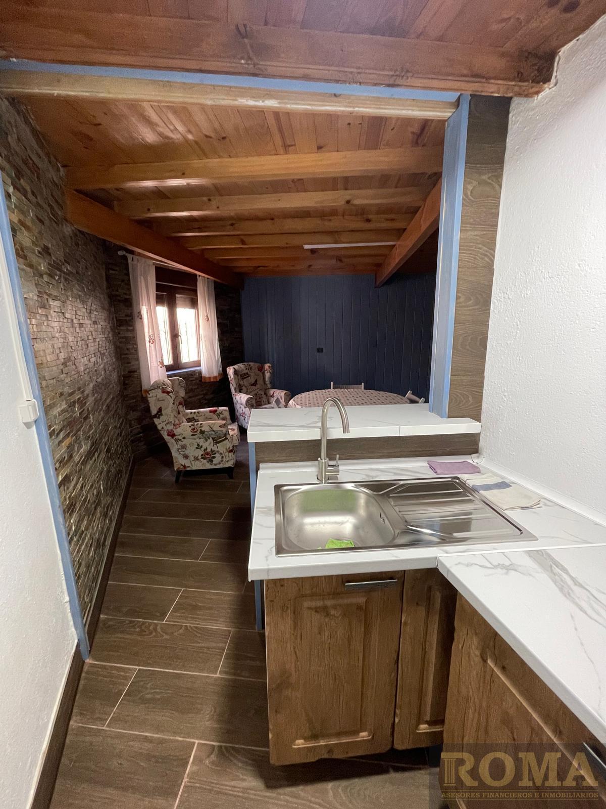 Venta de piso en Cilleros de la Bastida