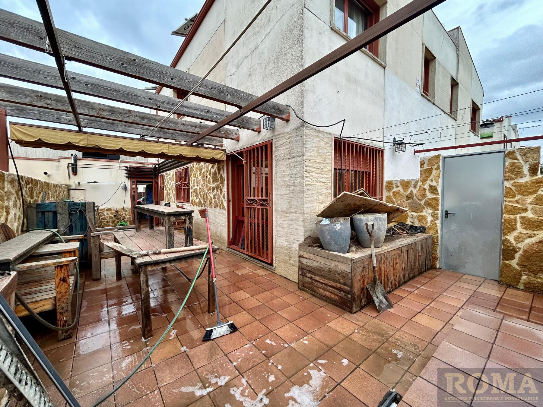 For sale of chalet in Doñinos de Salamanca