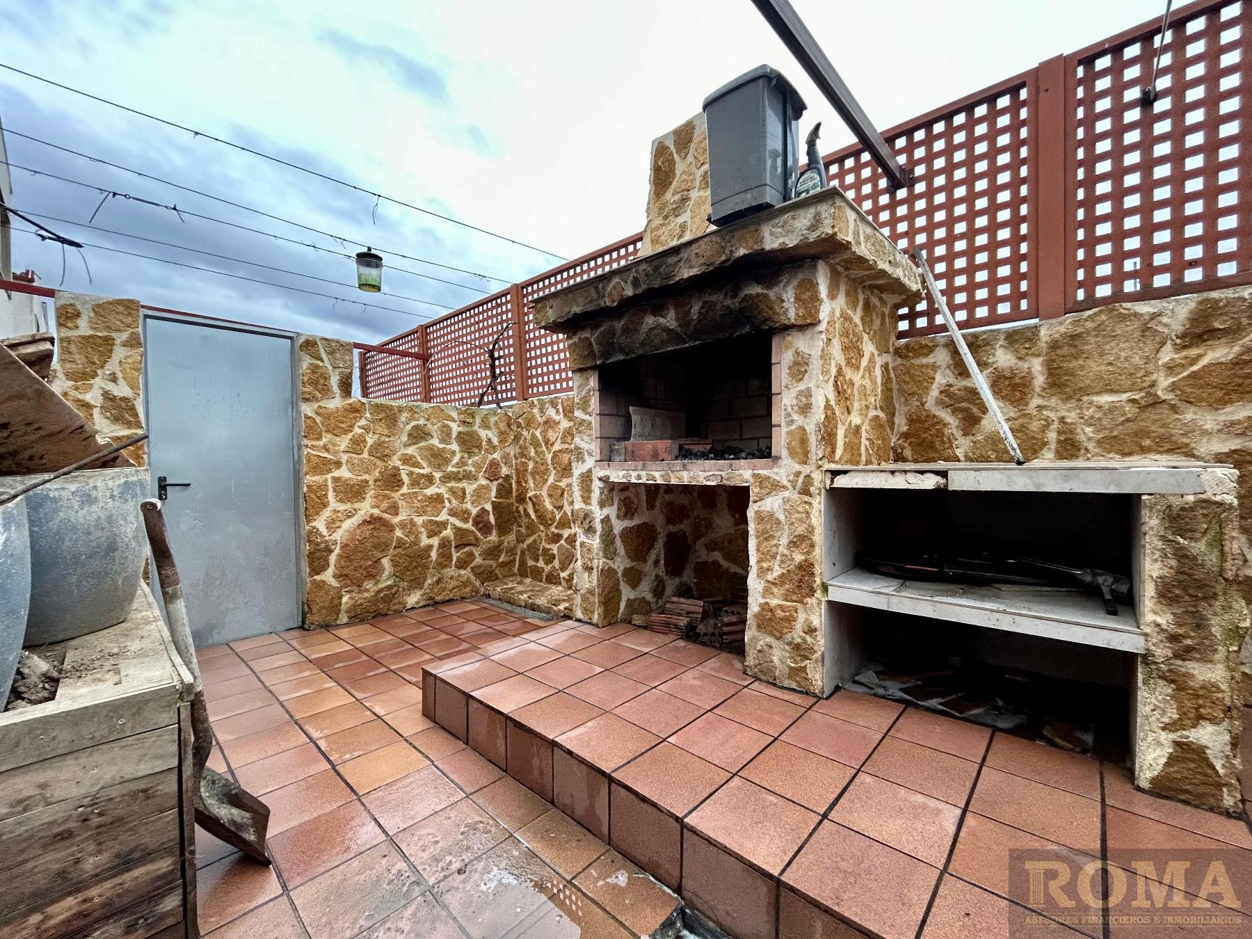For sale of chalet in Doñinos de Salamanca