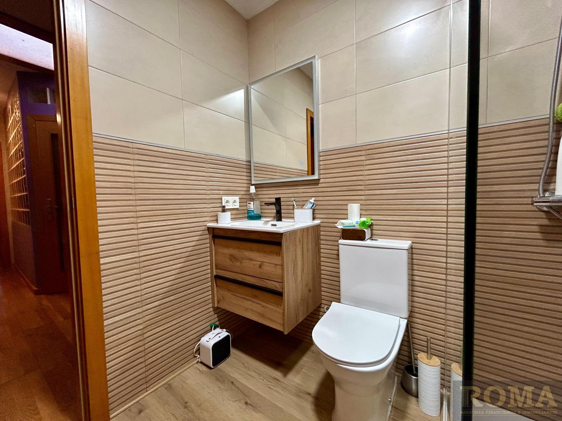 For sale of chalet in Doñinos de Salamanca