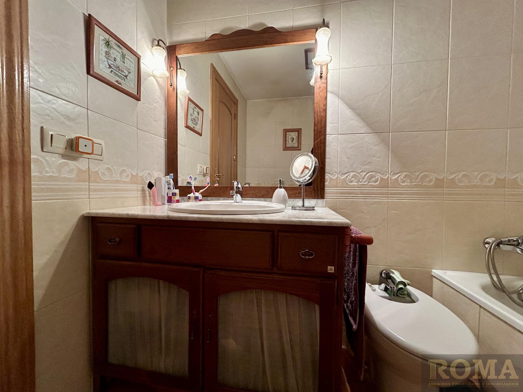 For sale of flat in Cabrerizos