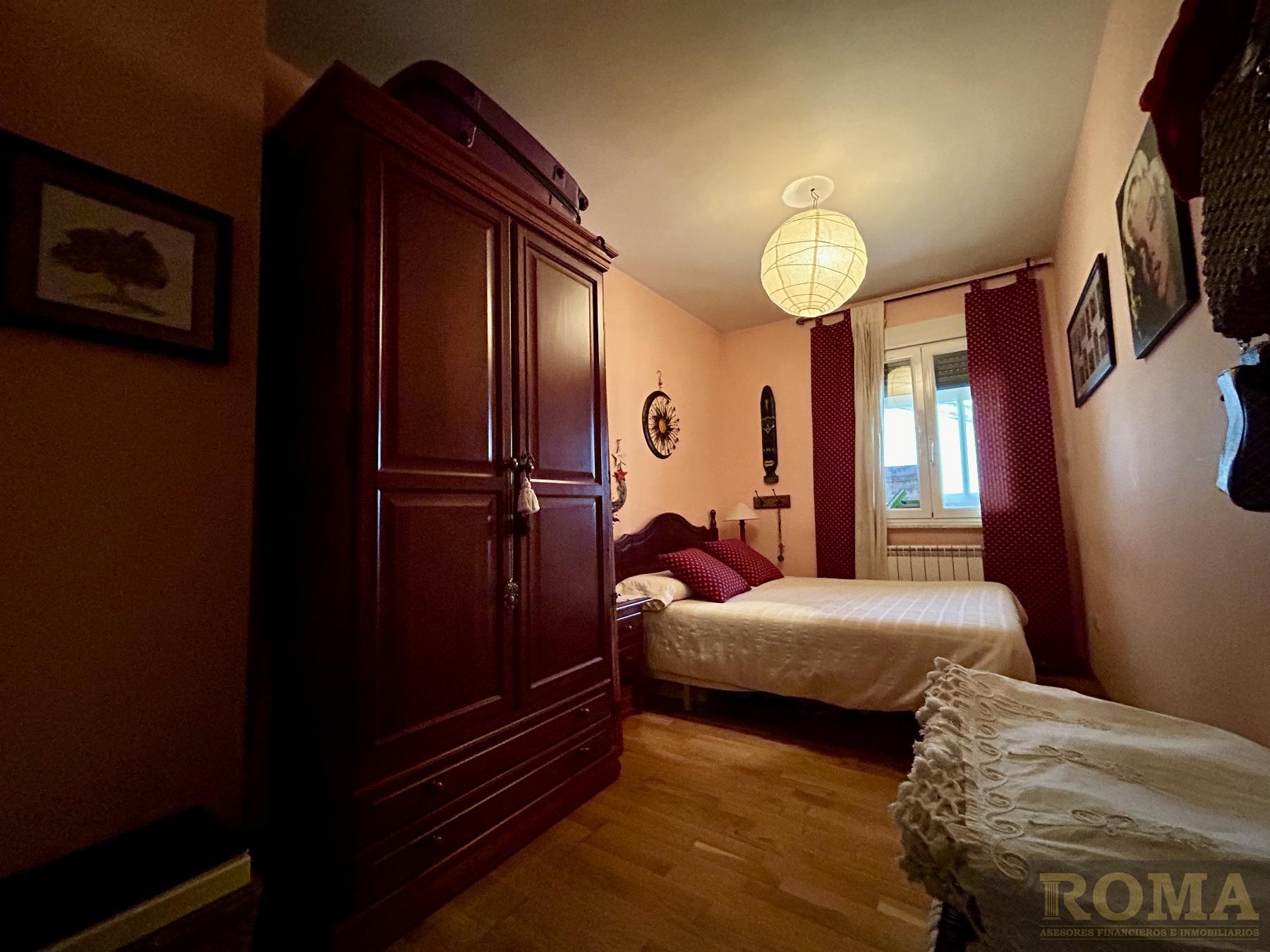 For sale of flat in Cabrerizos