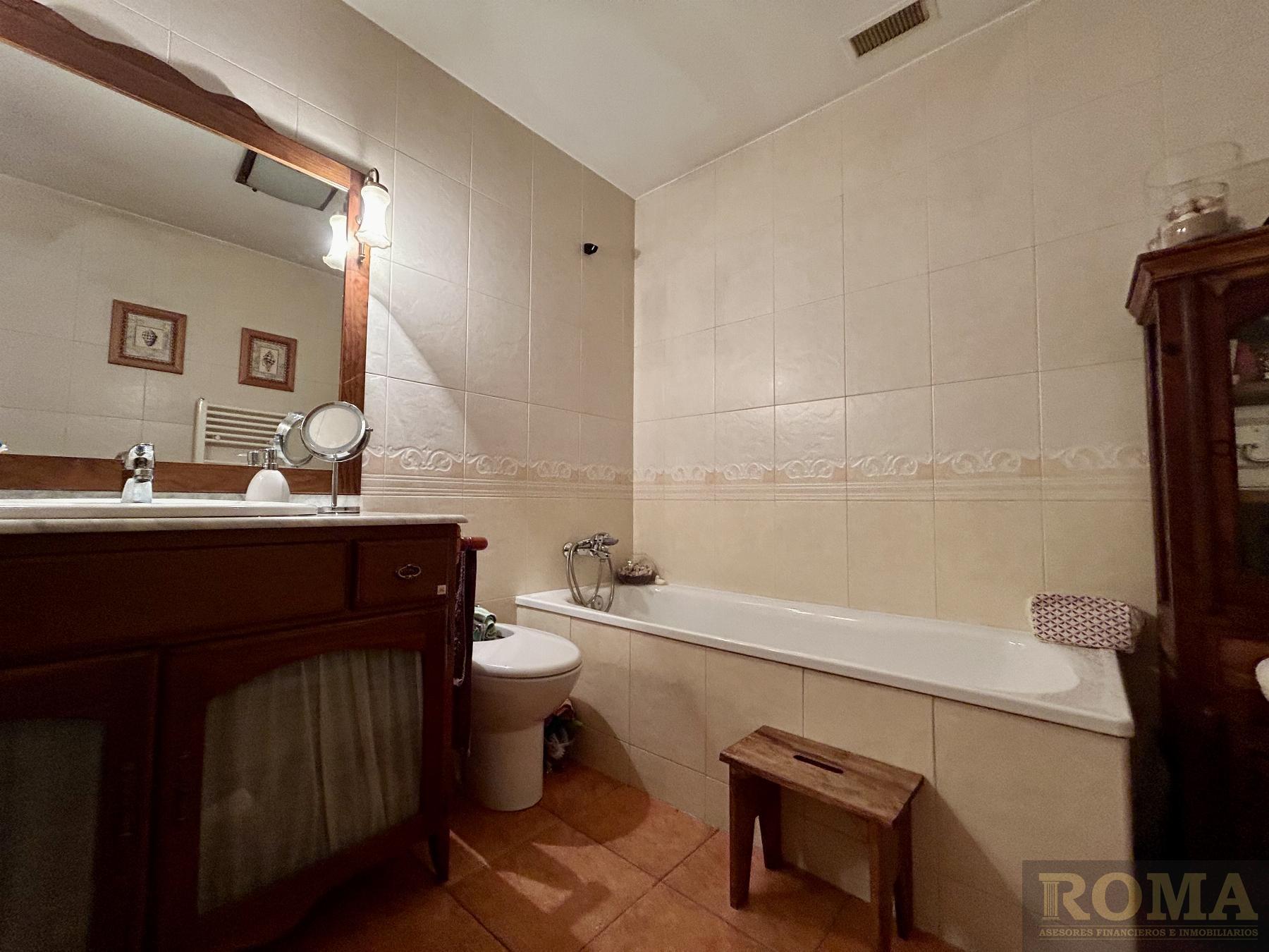 For sale of flat in Cabrerizos