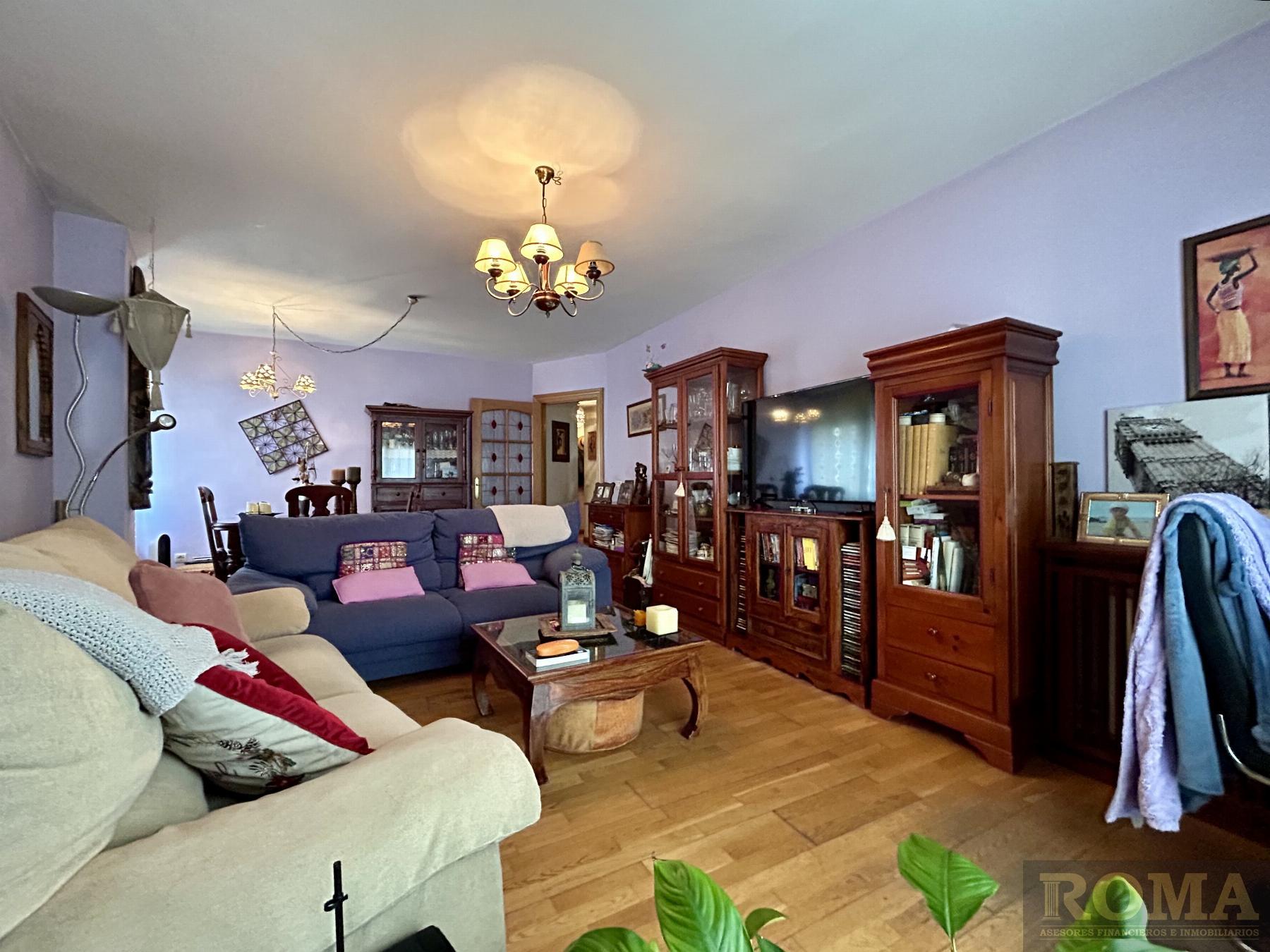 For sale of flat in Cabrerizos